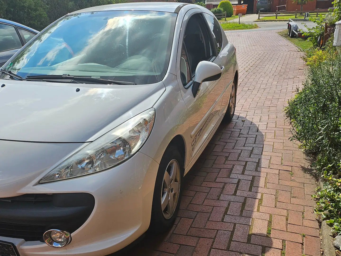 Peugeot 207 207 3-Türer 95 VTi Urban Move Tüv Weiß - 2