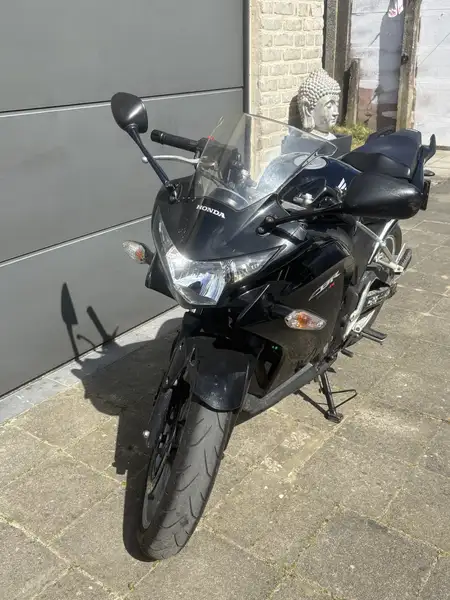 Honda CBR 250 R - foto 2
