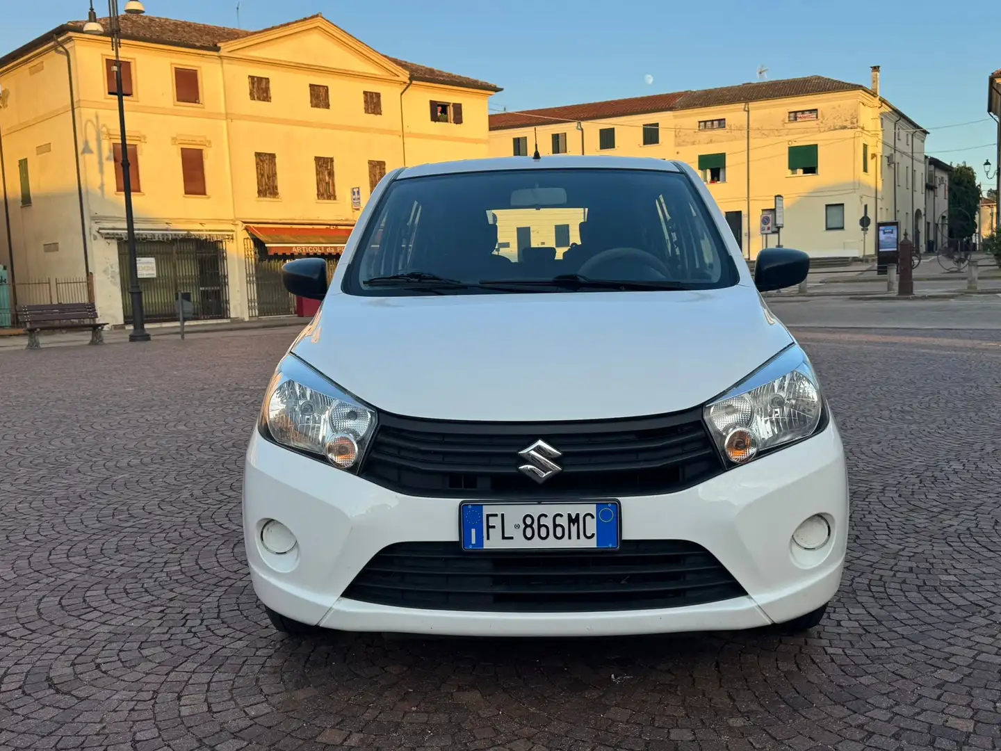 Suzuki Celerio 1.0 Country 50 Kw 68cv (EURO 6) 5P - 1