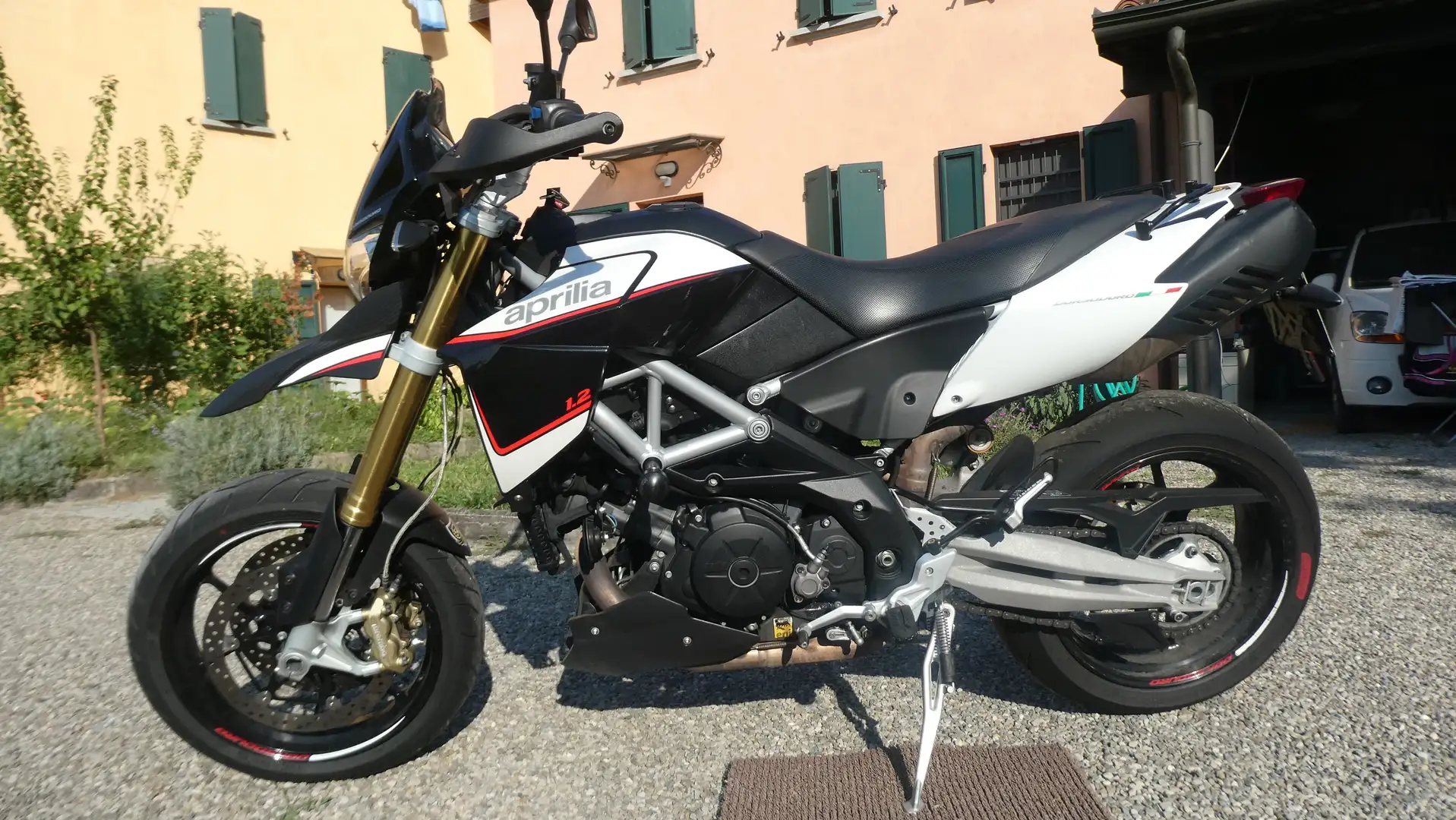 Aprilia Dorsoduro 1200 ABS TCS + Quick Shift Healtech Biały - 2
