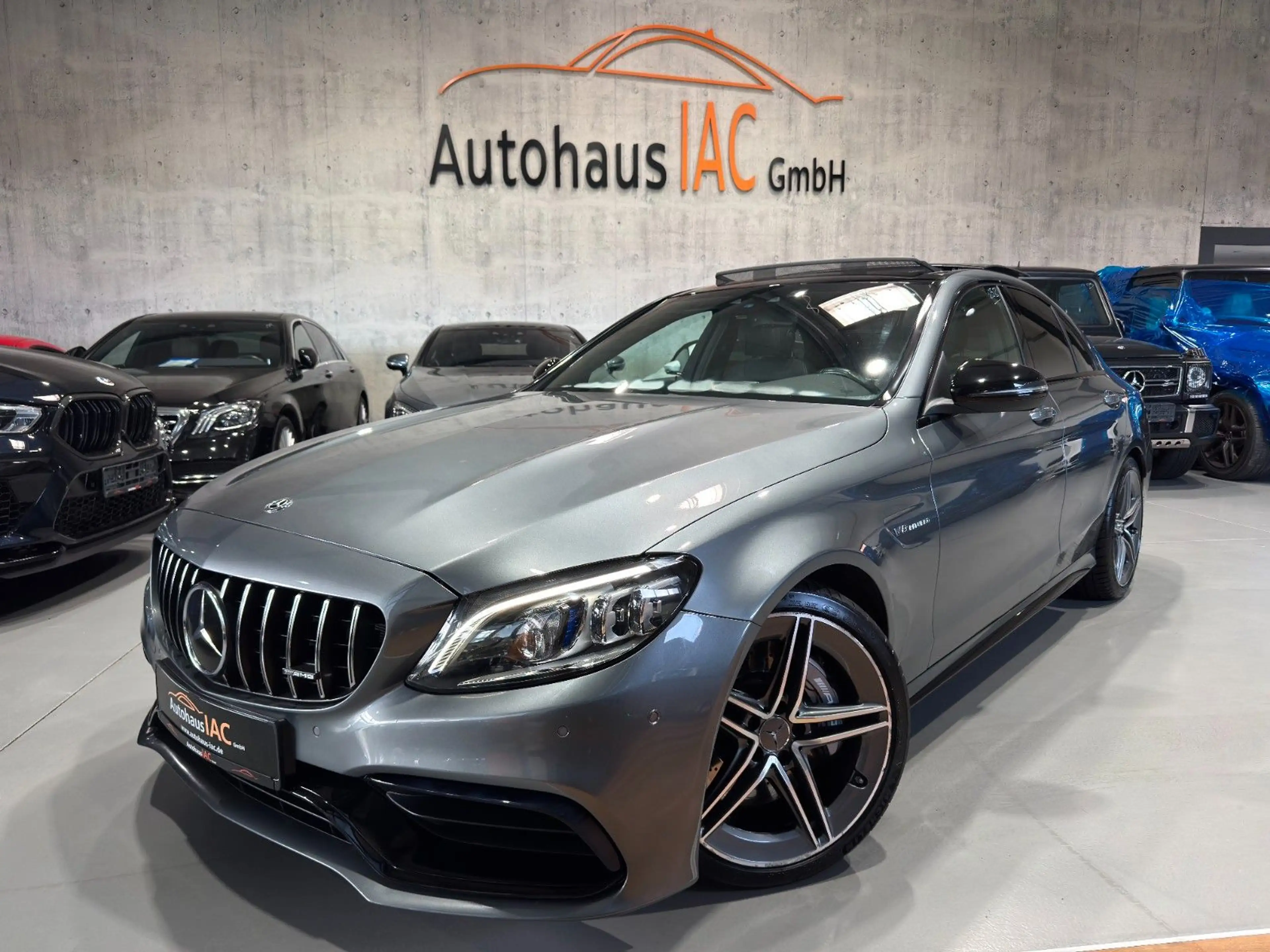 Mercedes-Benz C 63 AMG /LIM/PANO/NAVI/VOLLDIGIT/LED/RFK/PERFORM