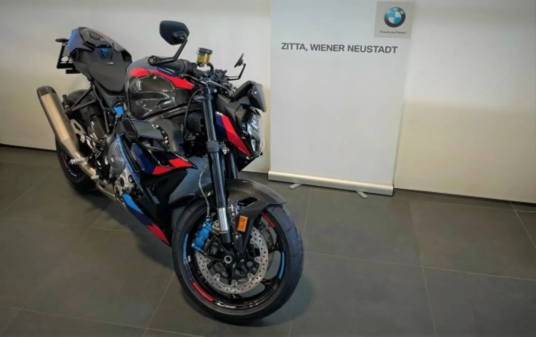 BMW M 1000 R M 1000 R Schwarz - 1