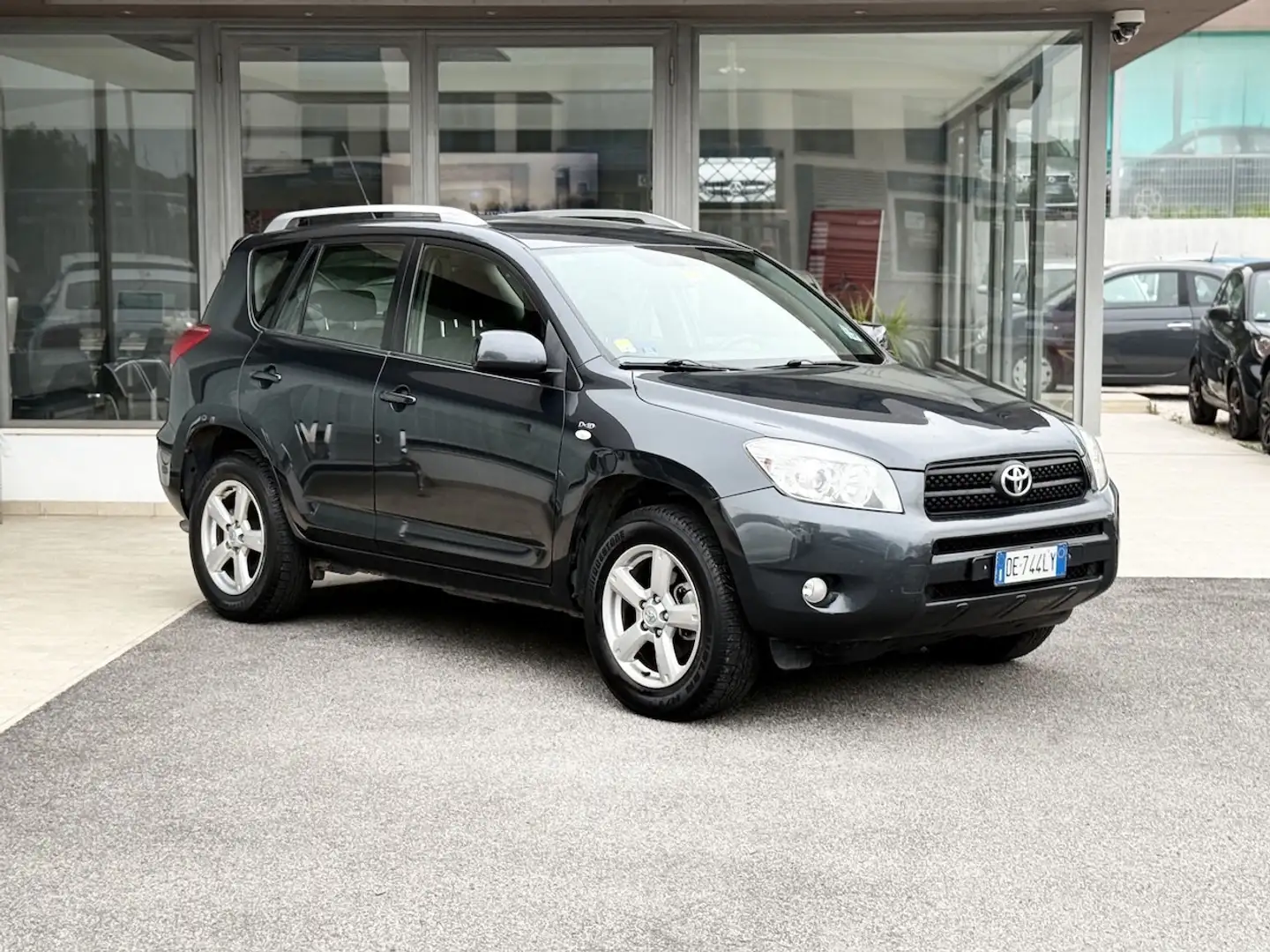 Toyota RAV 4 2.2 Diesel 136CV - 2006 Grigio - 1