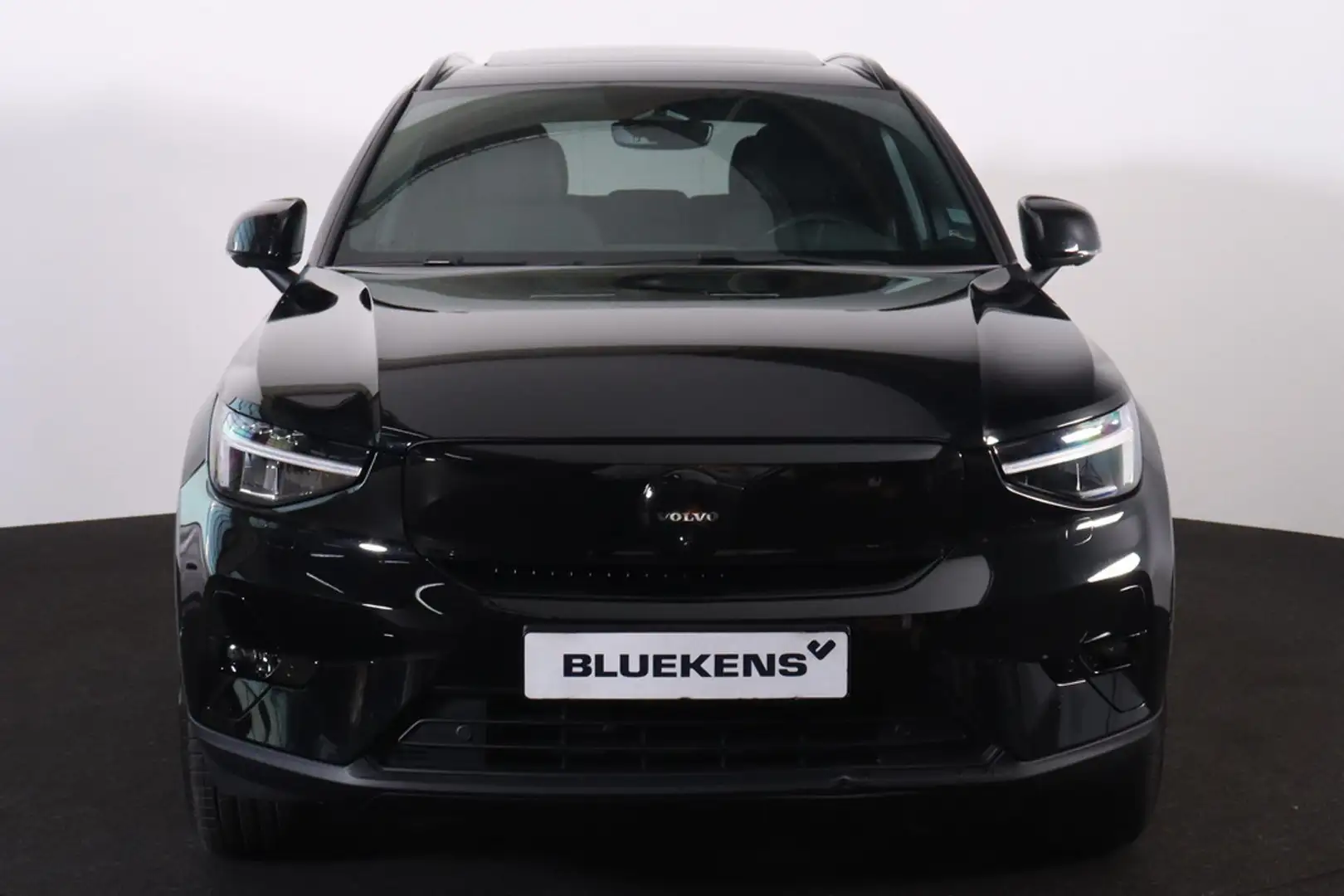 Volvo EX40 Ultra Black Ed. 82 kWh -Panorama/schuifdak - Intel Zwart - 2