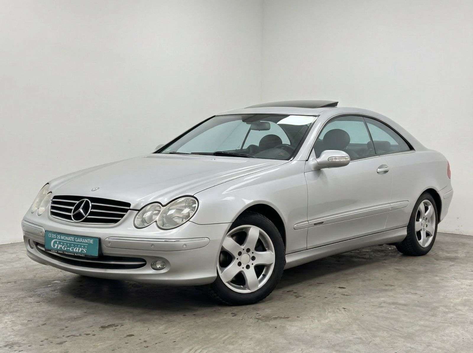 Second hand Mercedes Benz Clk-Class 240