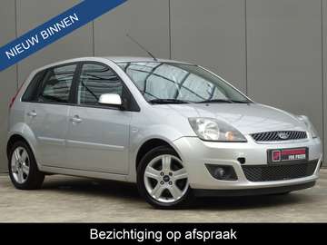 1.3-8V Futura * AIRCO * PDC * LAGE KM !!