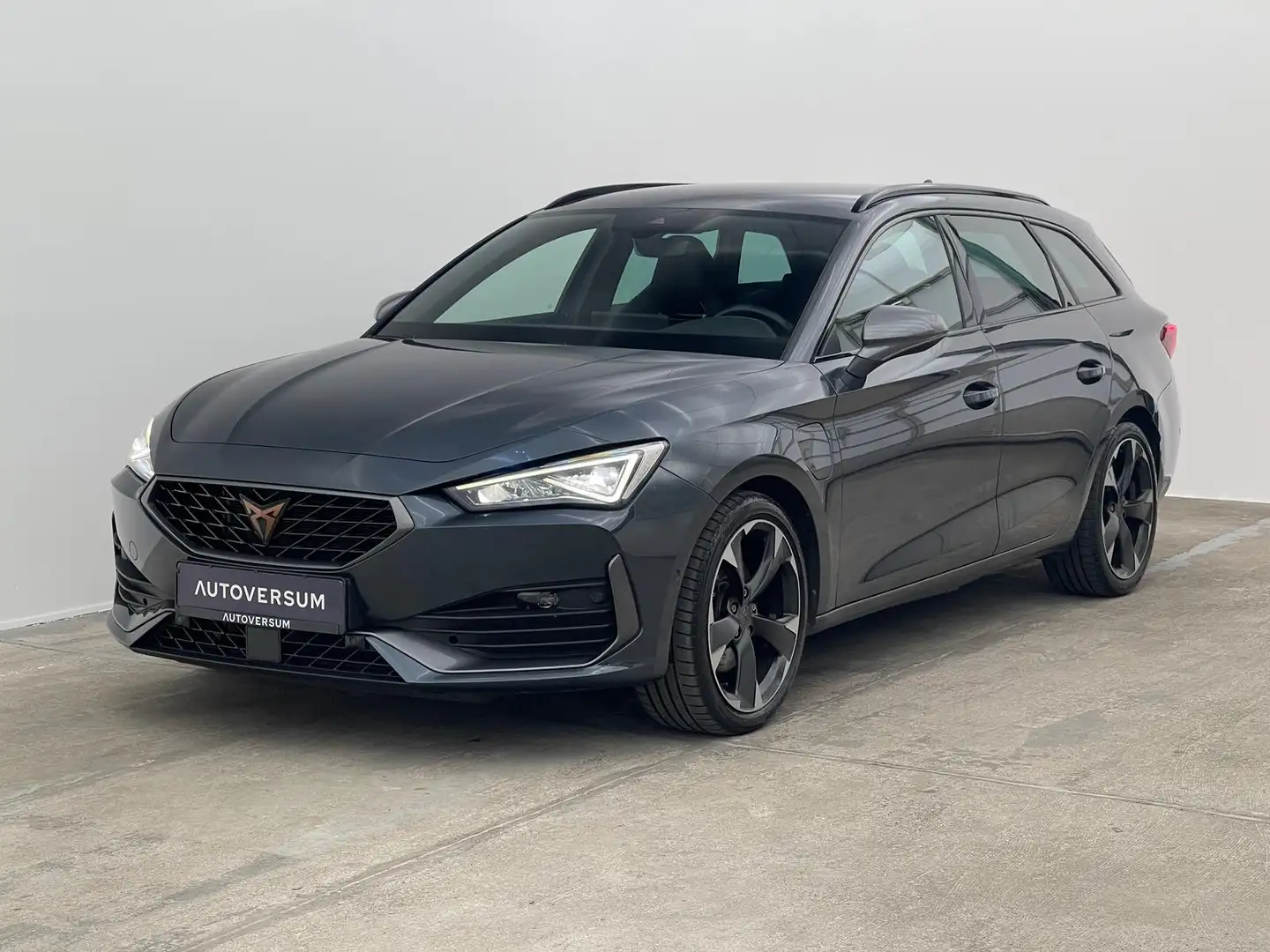 CUPRA Leon 1.4 TSI e-Hybrid *ACC*AHK*KEYLESS*LED*VIRT* Grau - 2