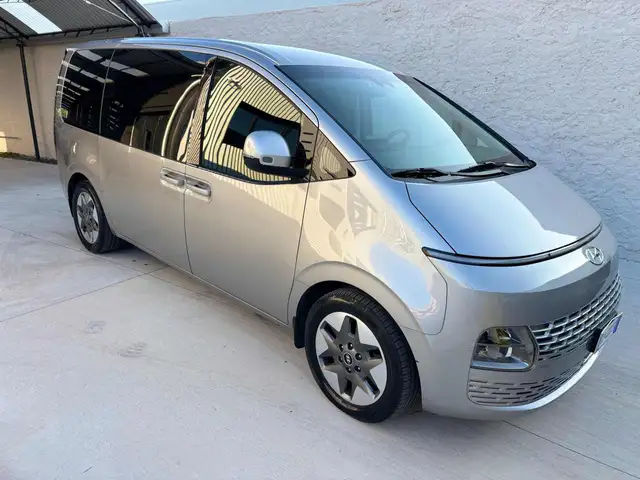 Hyundai STARIA 2.2 MT 2WD 9 posti Wagon