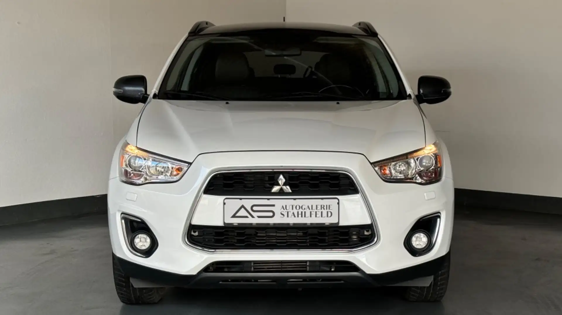 Mitsubishi ASX Ins 4WD PANO/XENON/AHK/LEDER/KAMERA/Sitzheiz Weiß - 2