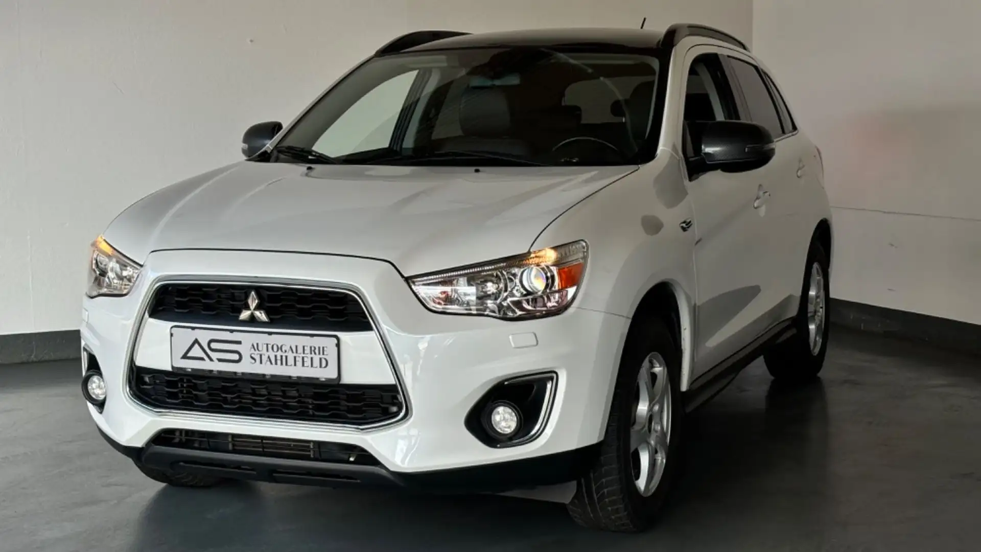 Mitsubishi ASX Ins 4WD PANO/XENON/AHK/LEDER/KAMERA/Sitzheiz Weiß - 1
