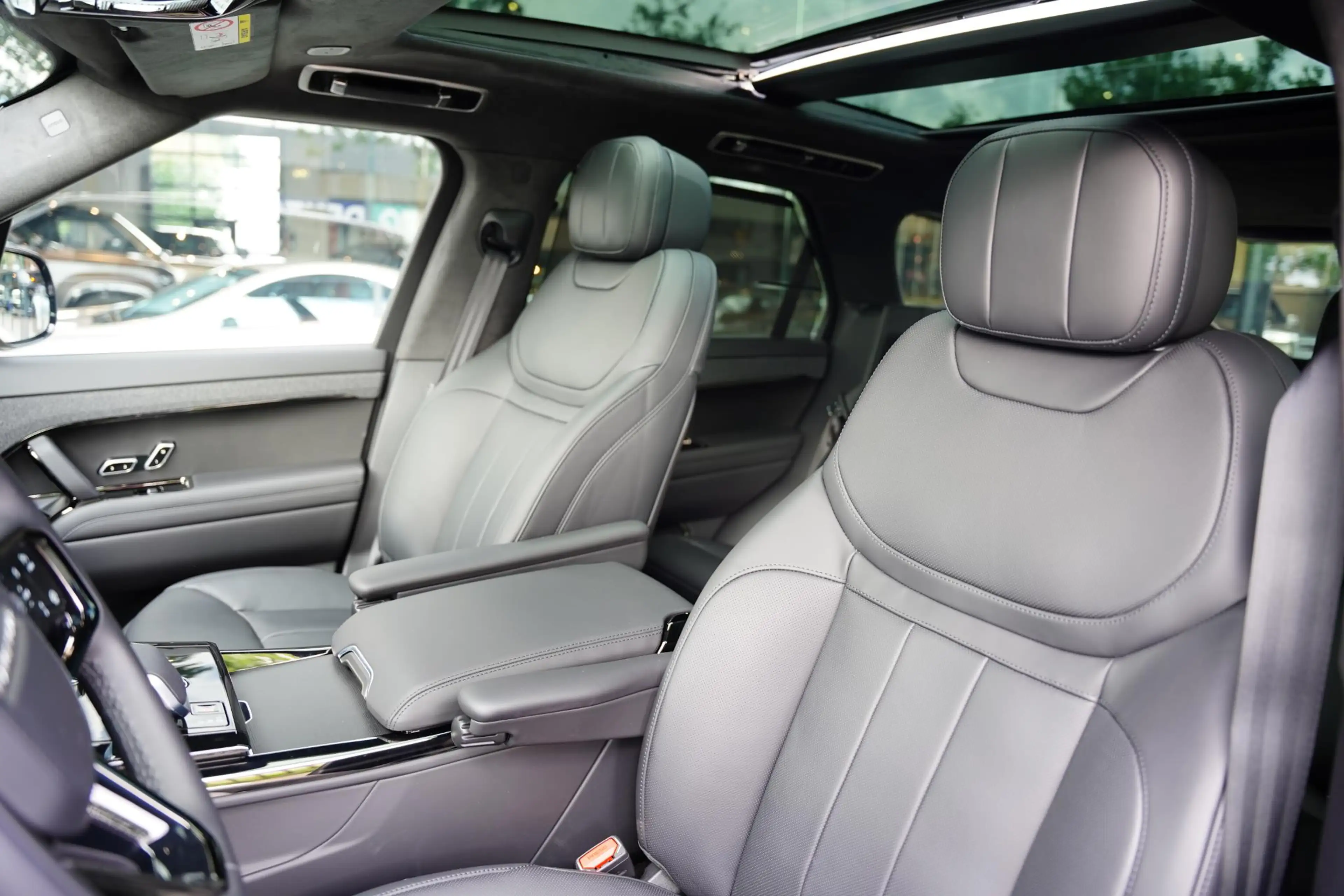 Land Rover Range Rover Sport P460 E Dynamic HSE In Control / Massage / 23 Inch — photo 6