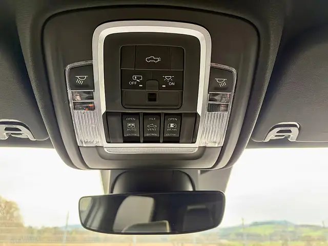 Dodge RAM Ram 1500 Quad Cab Laramie Night Edition *MwSt. ... Ansicht 23