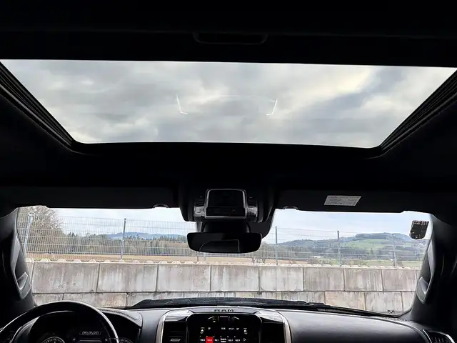 Dodge RAM Ram 1500 Quad Cab Laramie Night Edition *MwSt. ... Ansicht 22