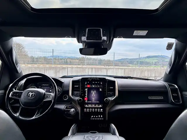 Dodge RAM Ram 1500 Quad Cab Laramie Night Edition *MwSt. ... Ansicht 16