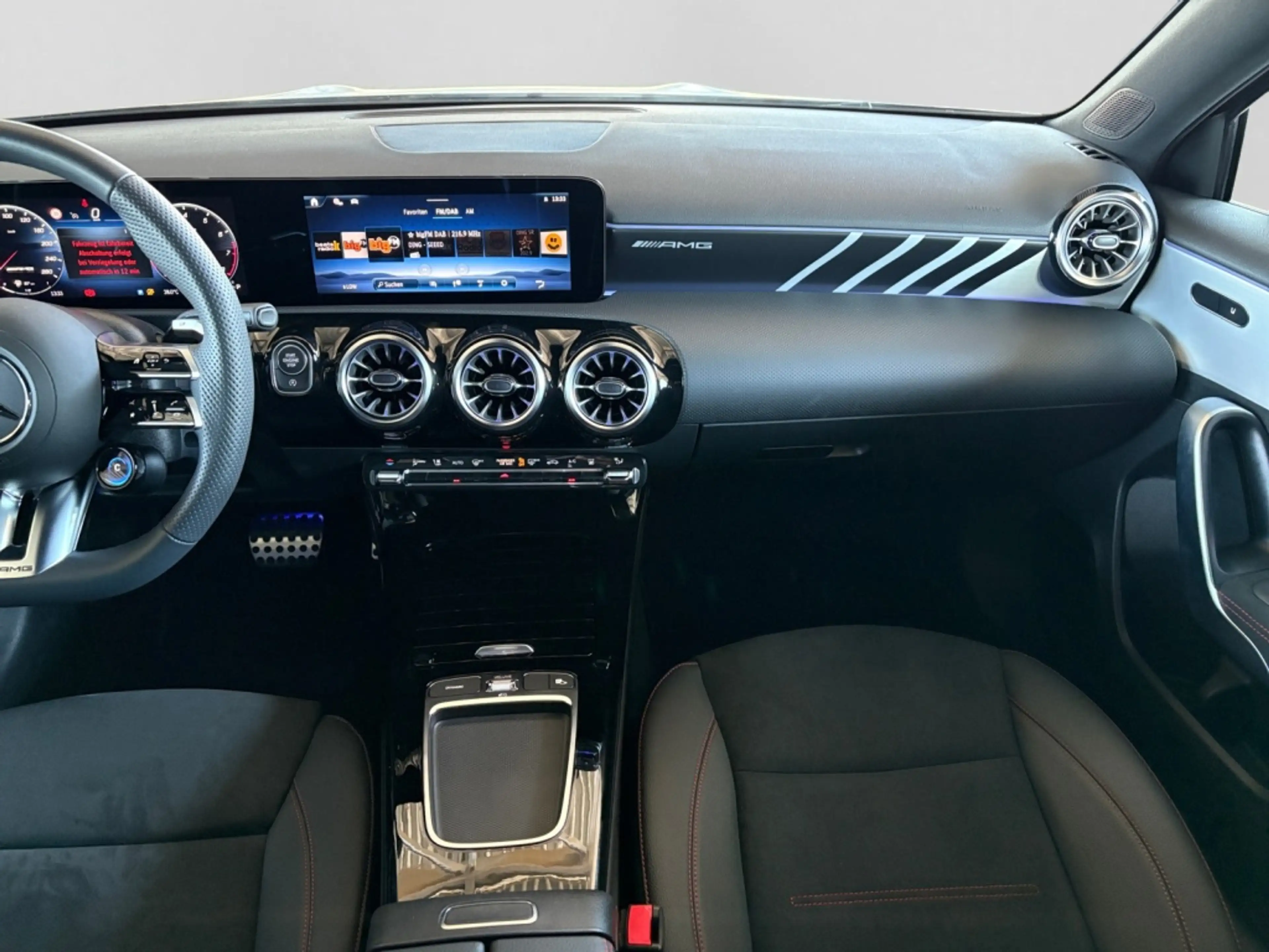 Mercedes-Benz A 35 AMG AMG A 35 4MATIC  Kompaktlimousine AMG|MBEAM|MBUX — photo 12
