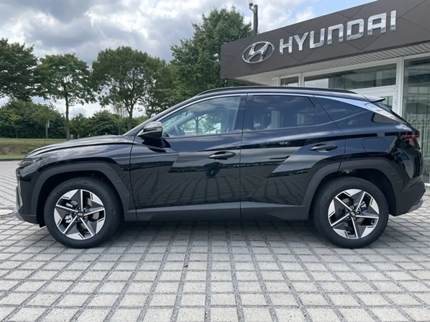 Hyundai TUCSON TREND Allrad Automatik Krell Schwarz - 2