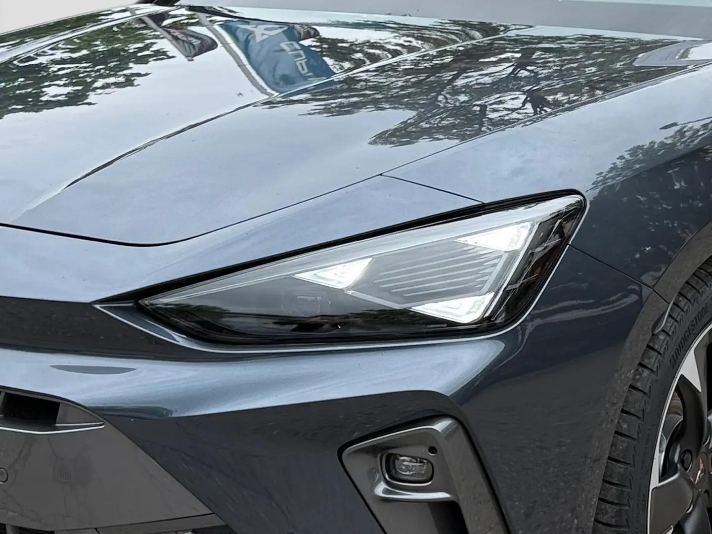 CUPRA Leon Sportstourer 1.5 eTSI DSG ACC LED Kamera Grigio - 2