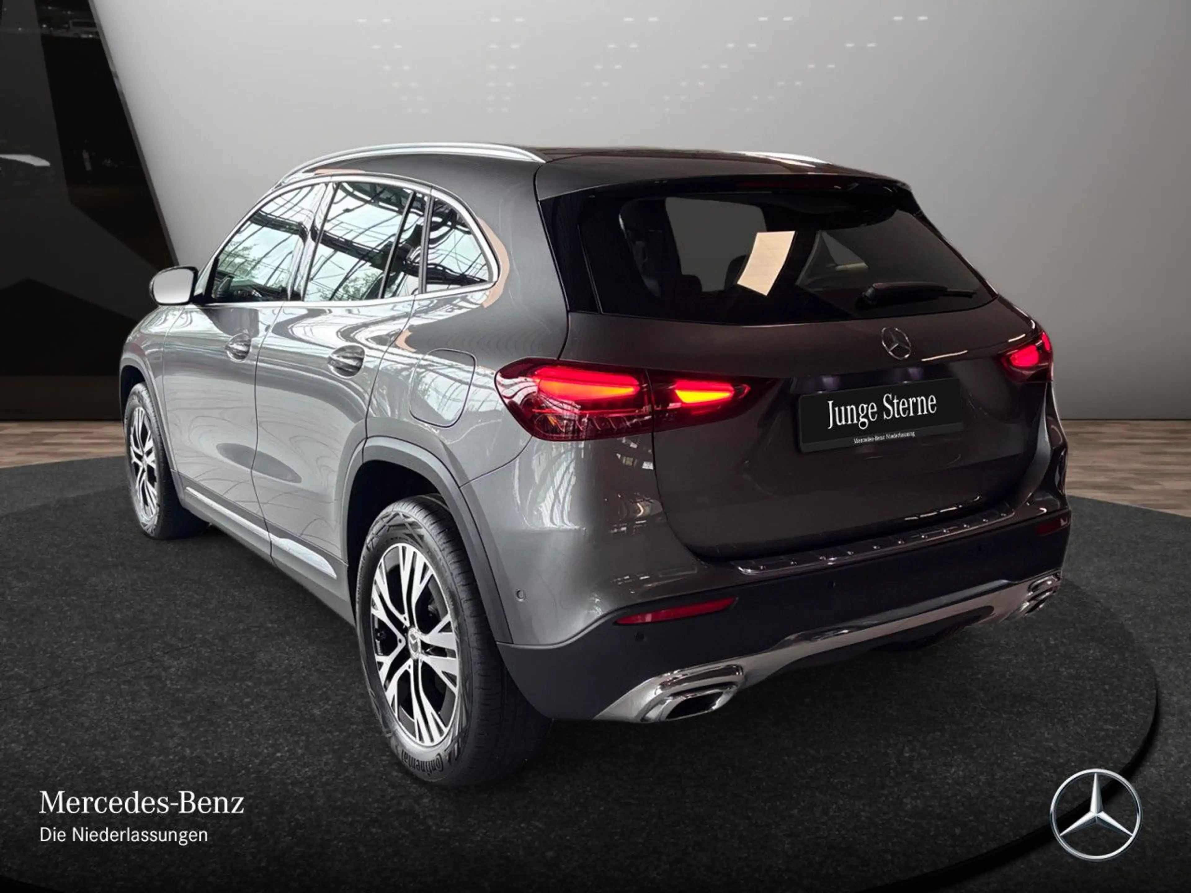 Mercedes-Benz GLA 180 PROGRESSIVE+PANO+LED+KAMERA+7G — photo 10