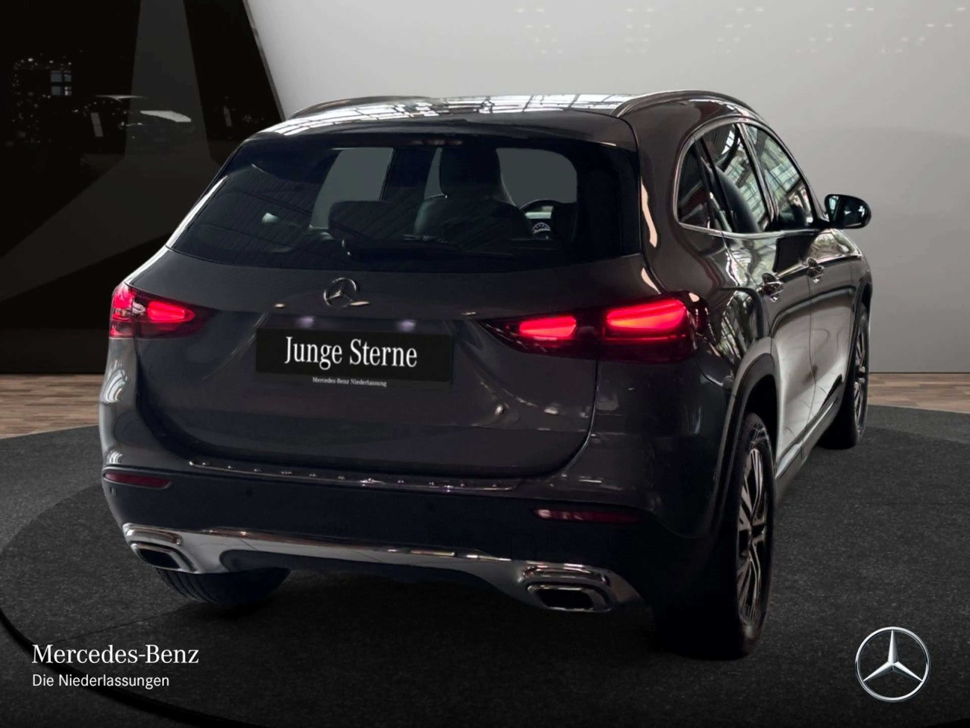 Mercedes-Benz GLA 180 PROGRESSIVE+PANO+LED+KAMERA+7G — photo 8