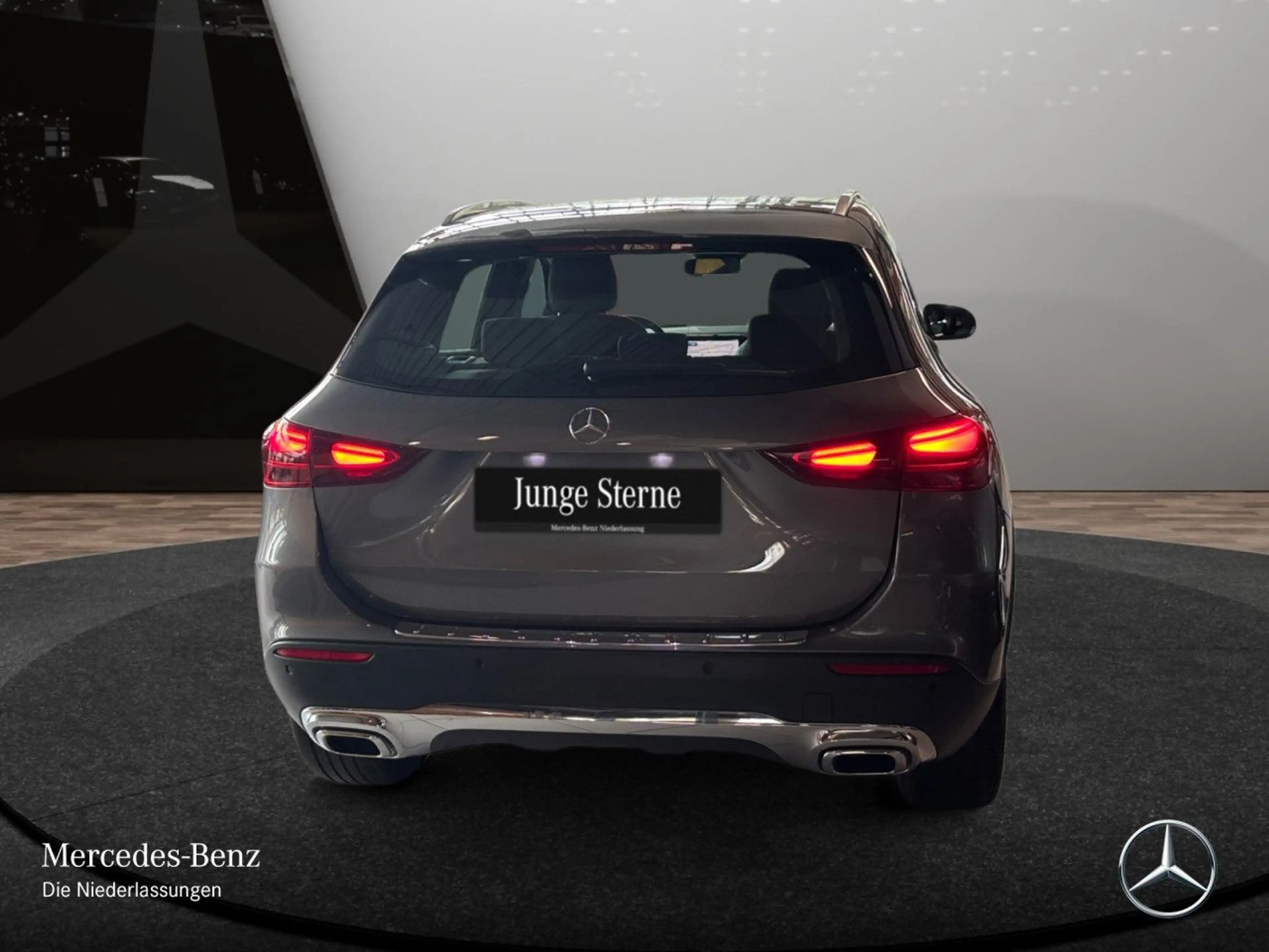 Mercedes-Benz GLA 180 PROGRESSIVE+PANO+LED+KAMERA+7G — photo 9