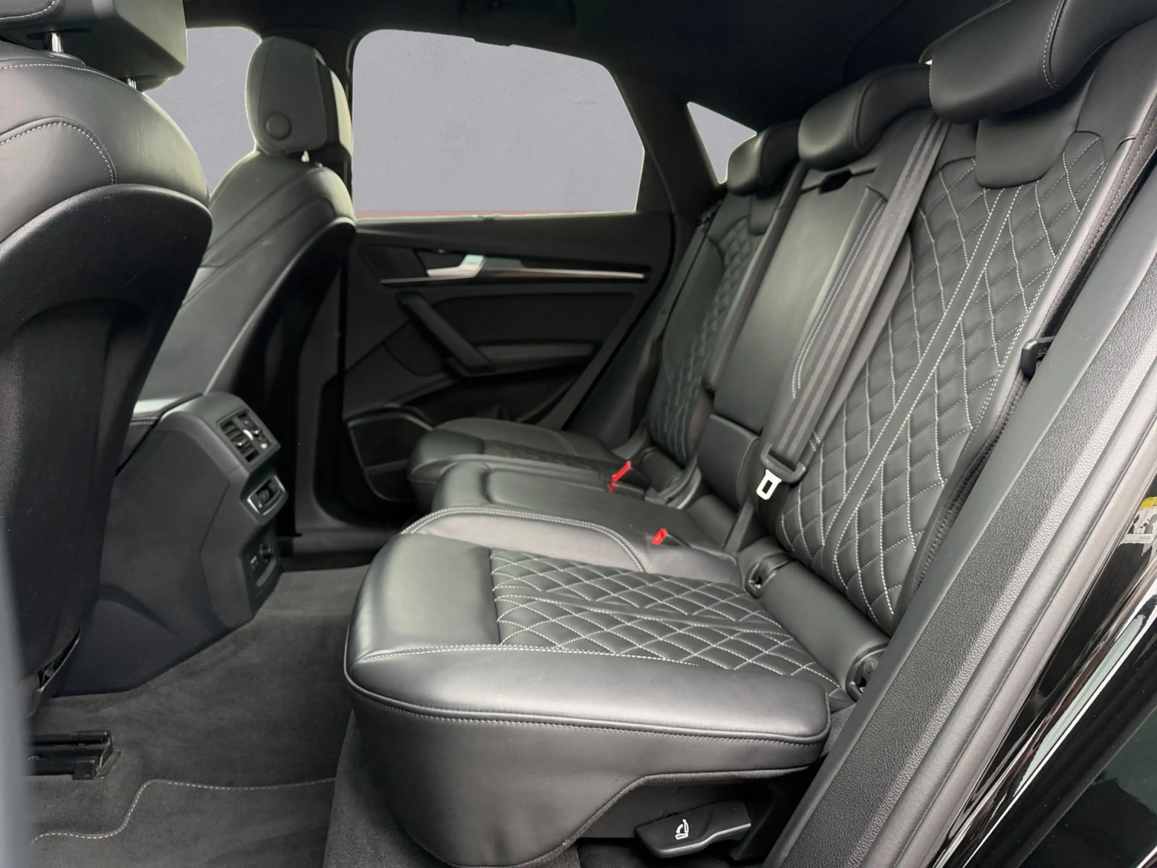 Audi SQ5 Sportback 55 TDI quattro tiptronic PANO / BO — photo 13