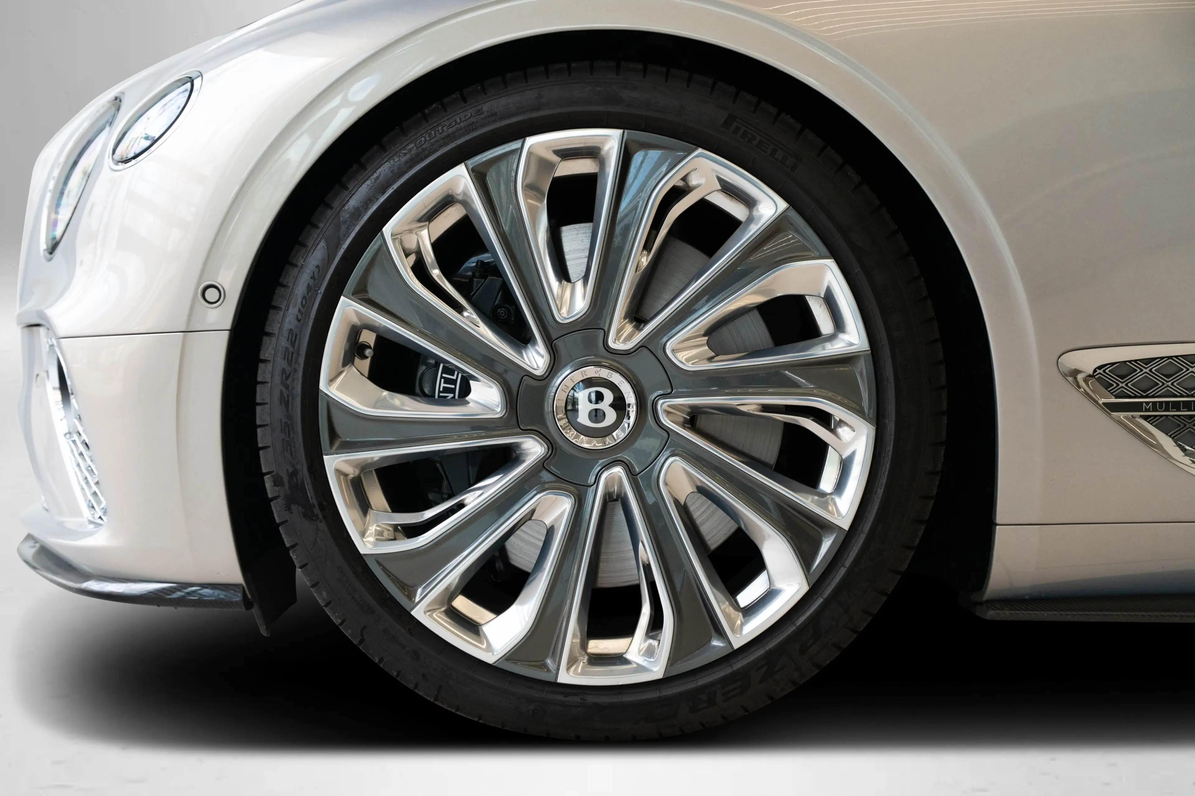 Bentley Continental GT V8 MULLINER *CarbonStyling* — photo 8