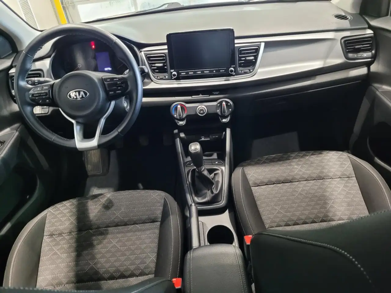 Kia Rio снимка Kia Rio