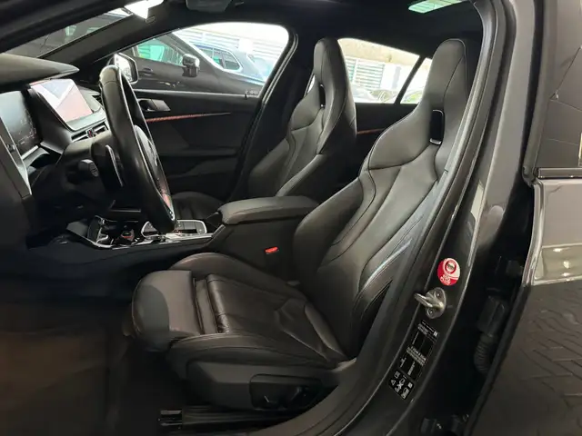 BMW 1 Series view 6