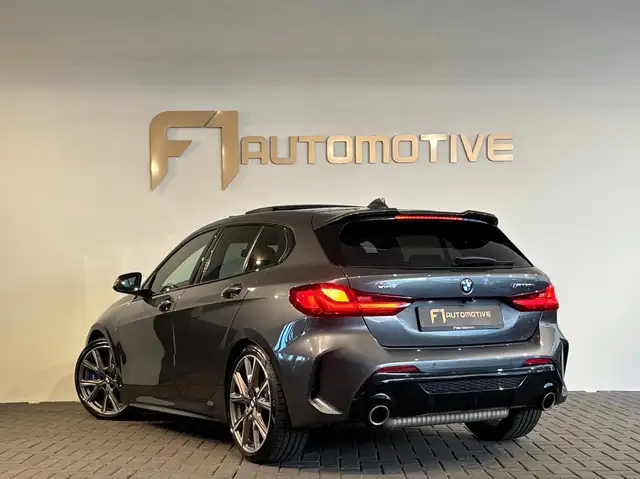 BMW 1 Series view 8