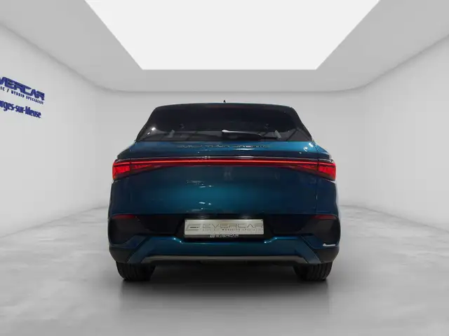 BYD Atto 3 view 5