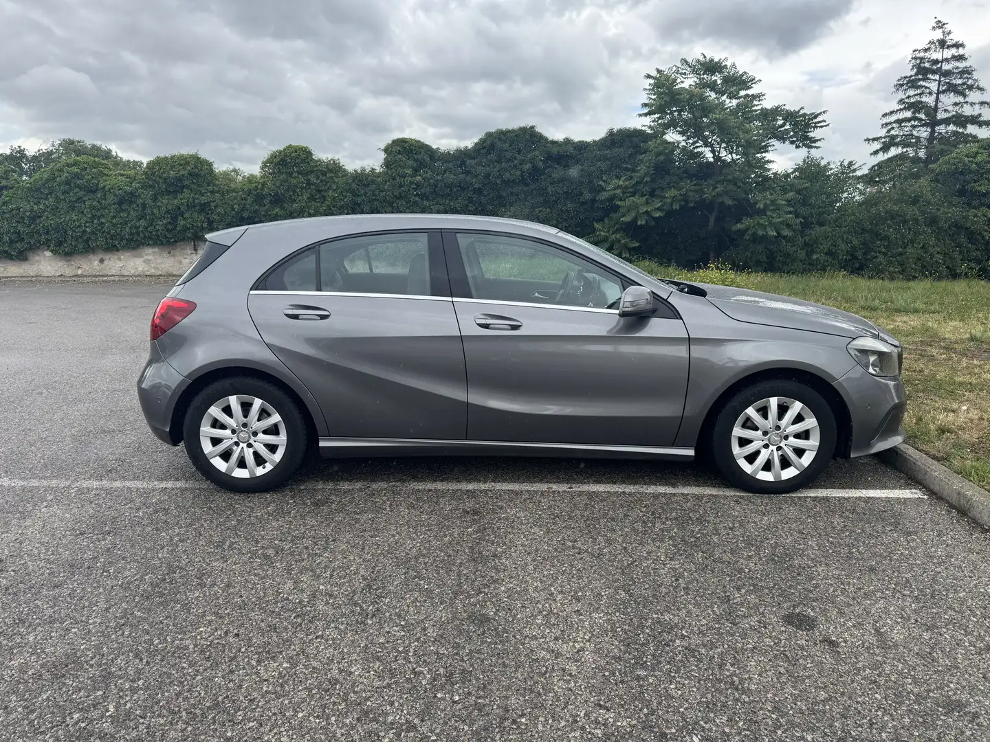 Mercedes-Benz A 180 d BlueEfficiency Edition - 1
