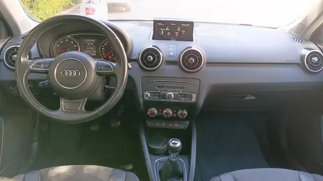 Audi A1 view 11