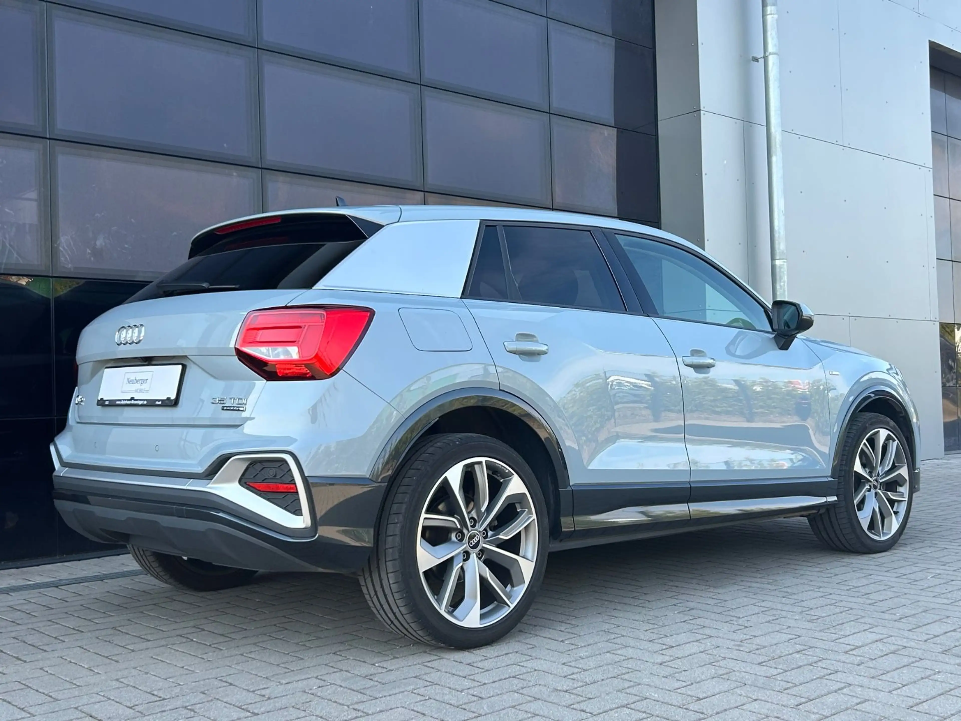 Audi Q2 35 TDI quattro S line|AHK|Rückfahrkam|Apple — photo 5