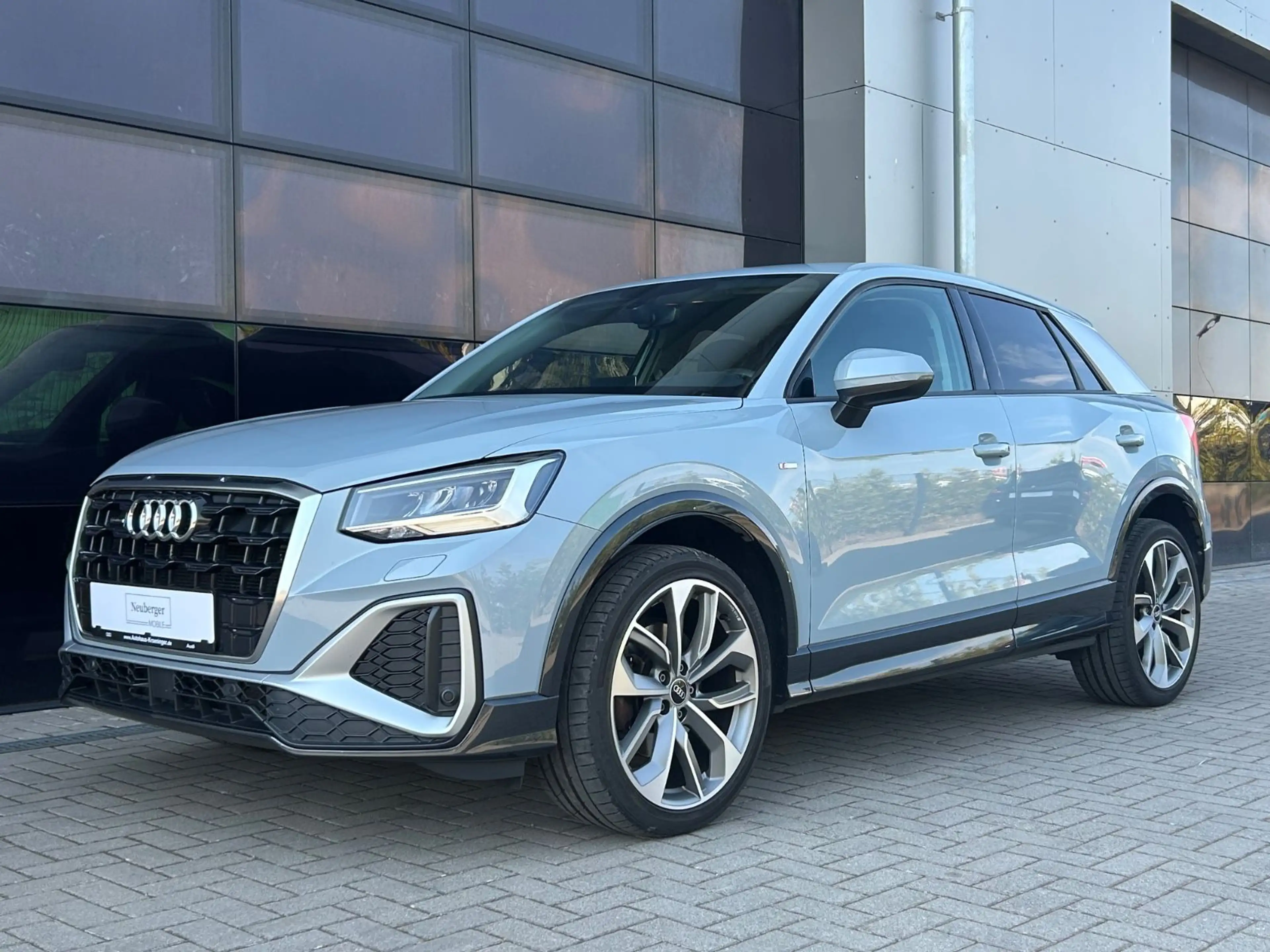 Audi Q2 35 TDI quattro S line|AHK|Rückfahrkam|Apple