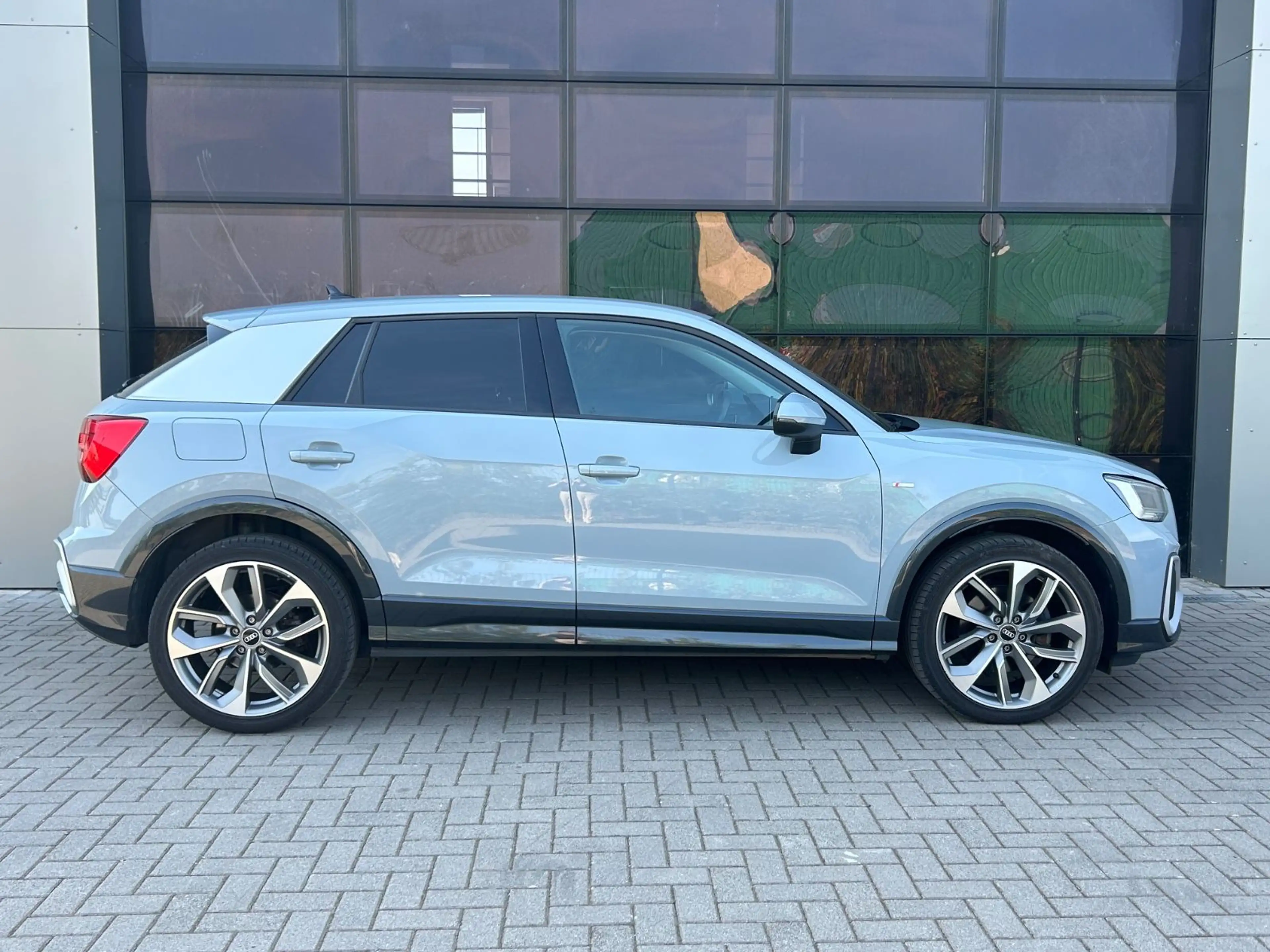 Audi Q2 35 TDI quattro S line|AHK|Rückfahrkam|Apple — photo 6