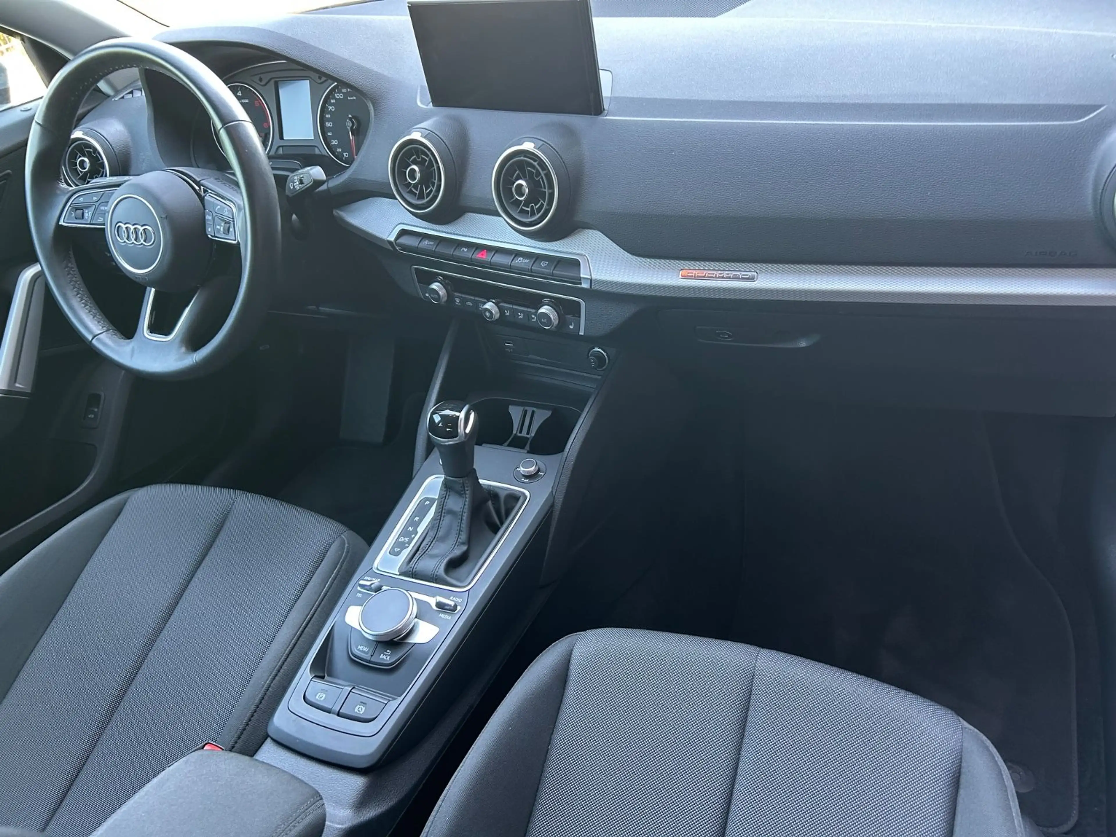 Audi Q2 35 TDI quattro S line|AHK|Rückfahrkam|Apple — photo 15