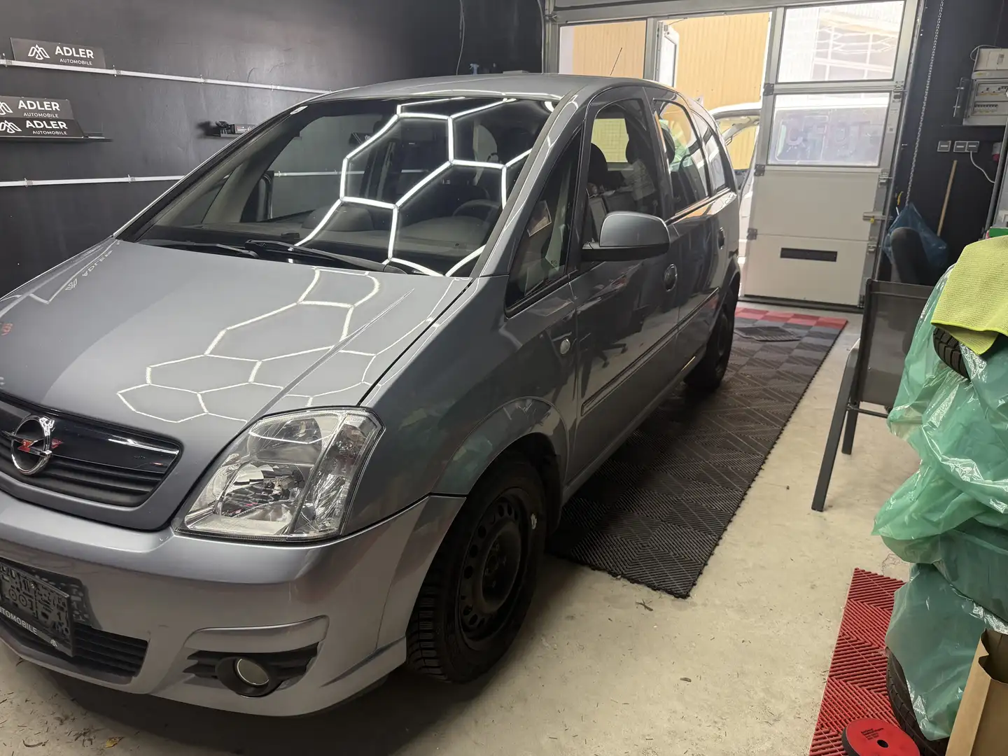 Opel Meriva Edition Grau - 2