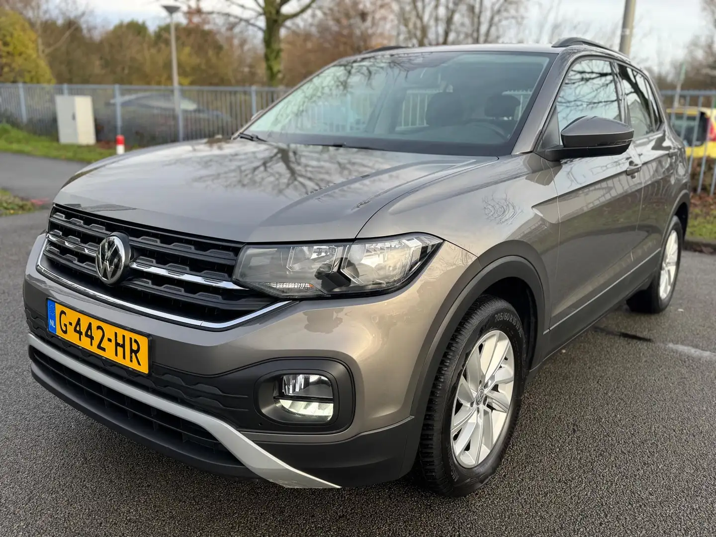 Volkswagen T-Cross 1.0 TSI Life DSG Navigatie APPLE Carplay Led ACC Grijs - 2