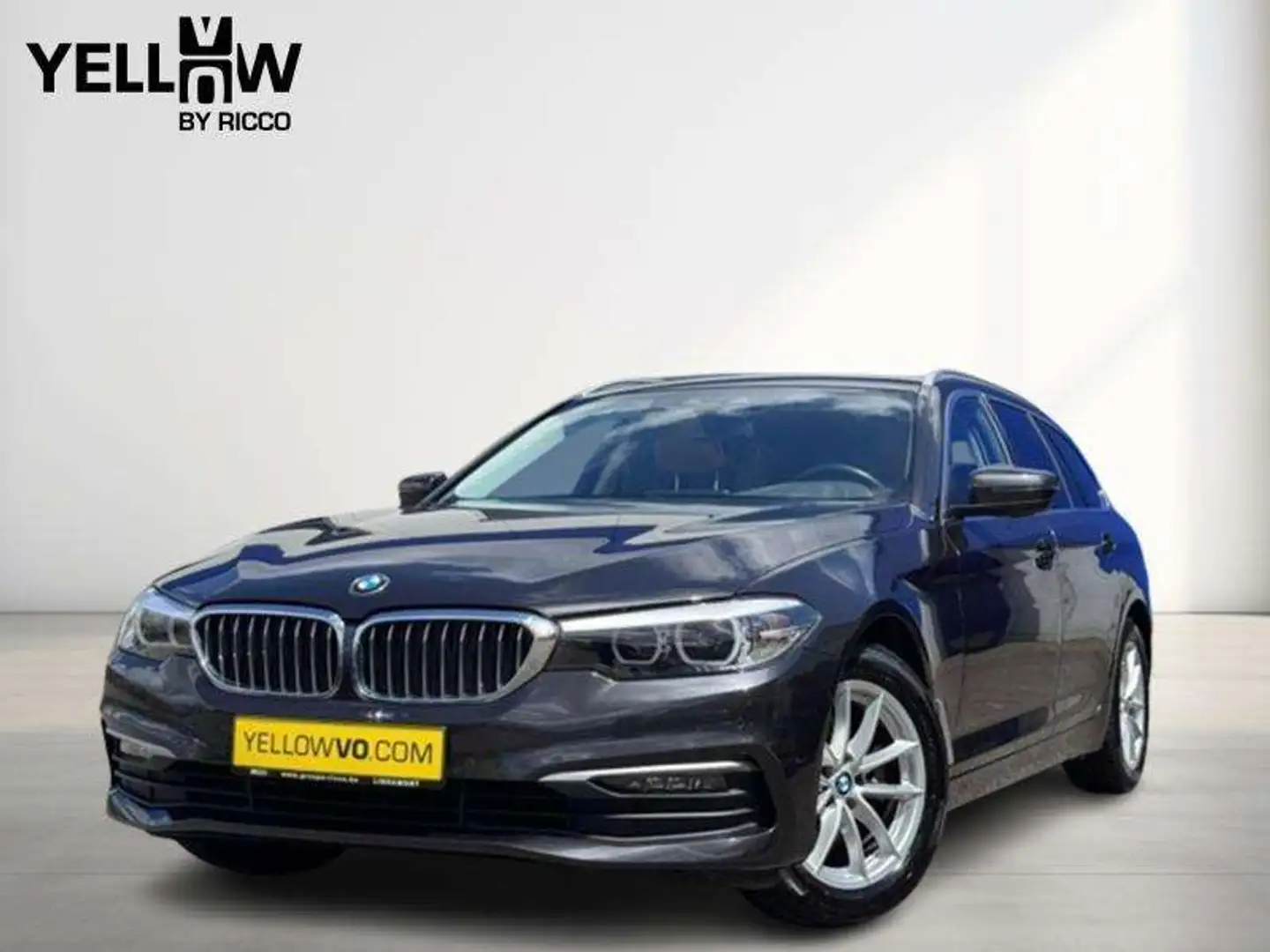 BMW 520 Touring / Toit Ouvrant / MHEV Grau - 1