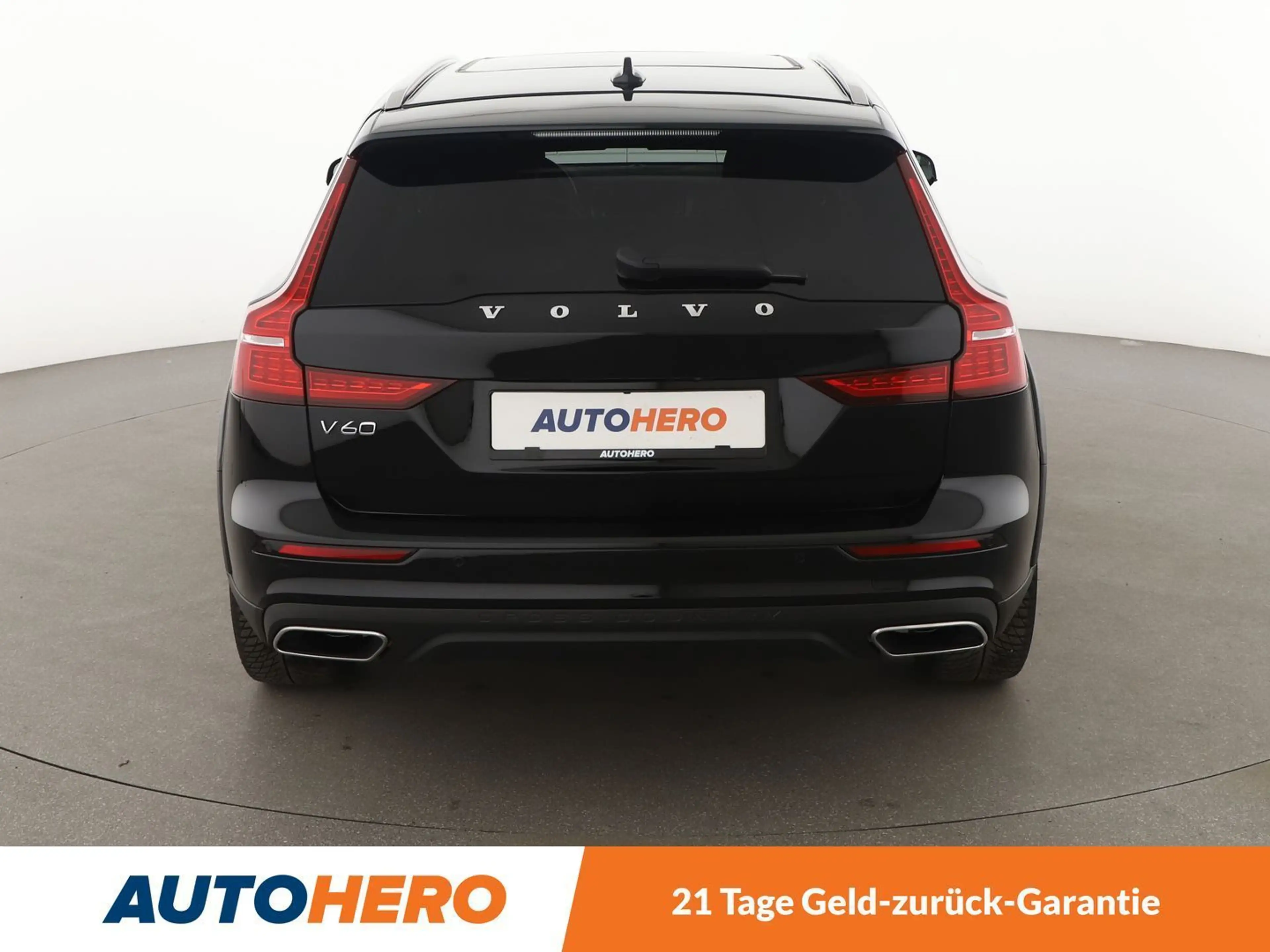 Volvo V60 Cross Country 2.0 D4 AWD *TEMPO*CAM*PDC*SHZ*ALU*PANO* — photo 5