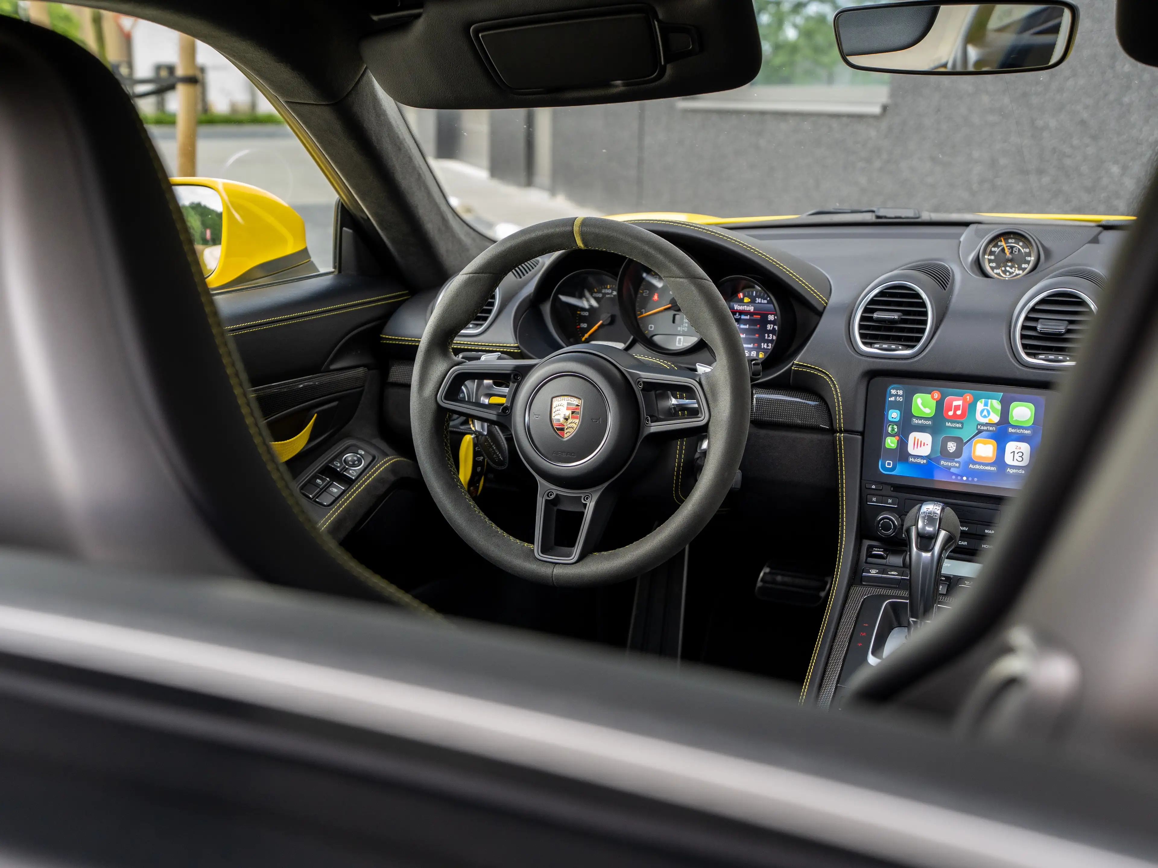 Porsche 718 718 Cayman GT4 PDK - LED - CARBON — photo 3