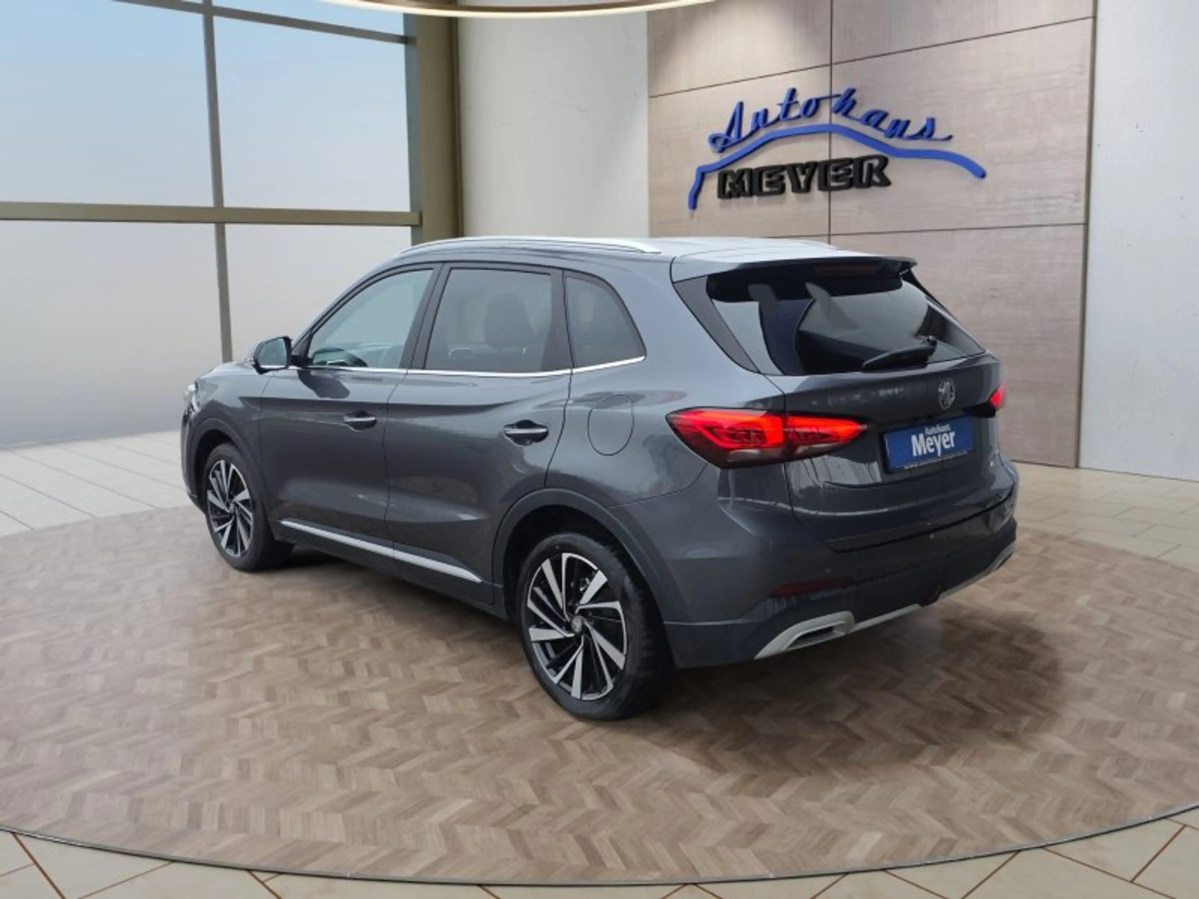 MG ZS Luxury 1,5 Hybrid+ 197PS Pano/18*Alu/LED/Navi/Lede — photo 3