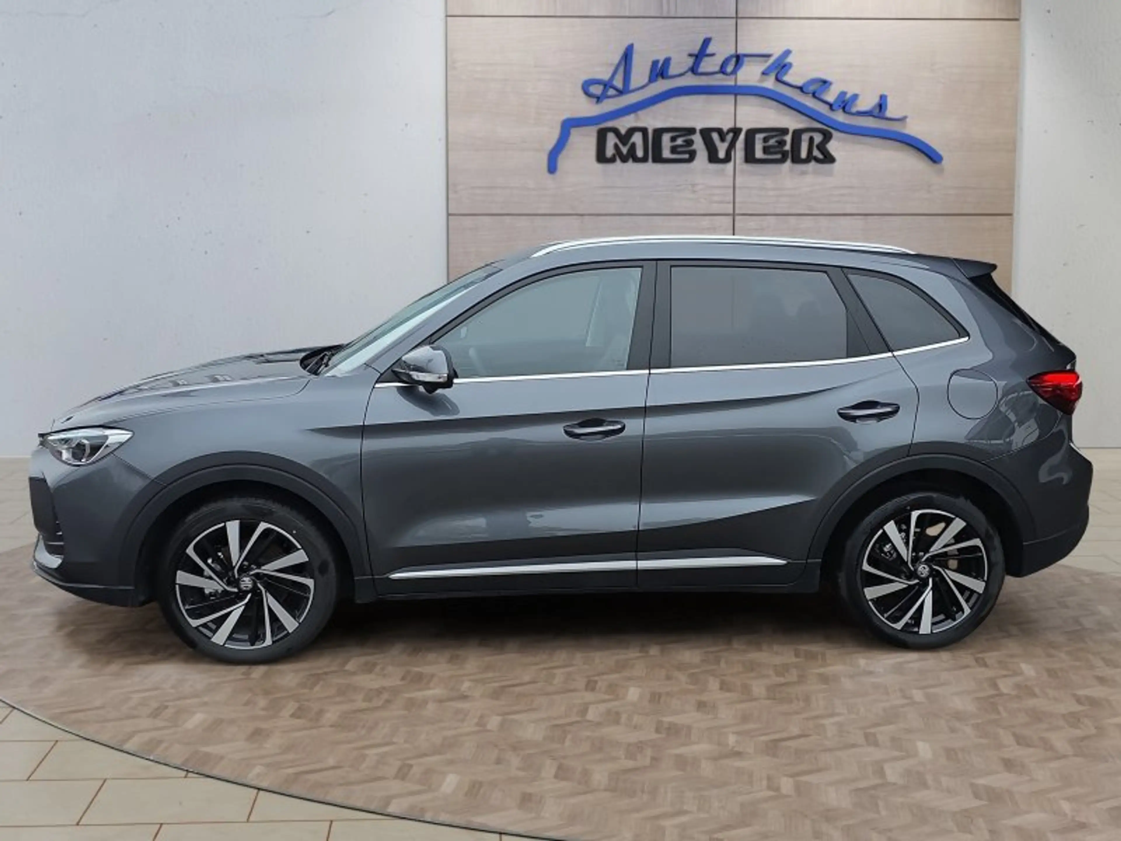 MG ZS Luxury 1,5 Hybrid+ 197PS Pano/18*Alu/LED/Navi/Lede — photo 2