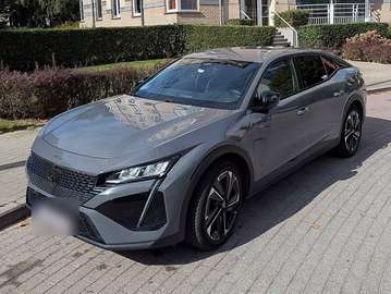 408 1.6 Plug-in Hybrid 180 e-EAT8 Allure Pack – Gris Sélénium – Caméras 360° – Attelage