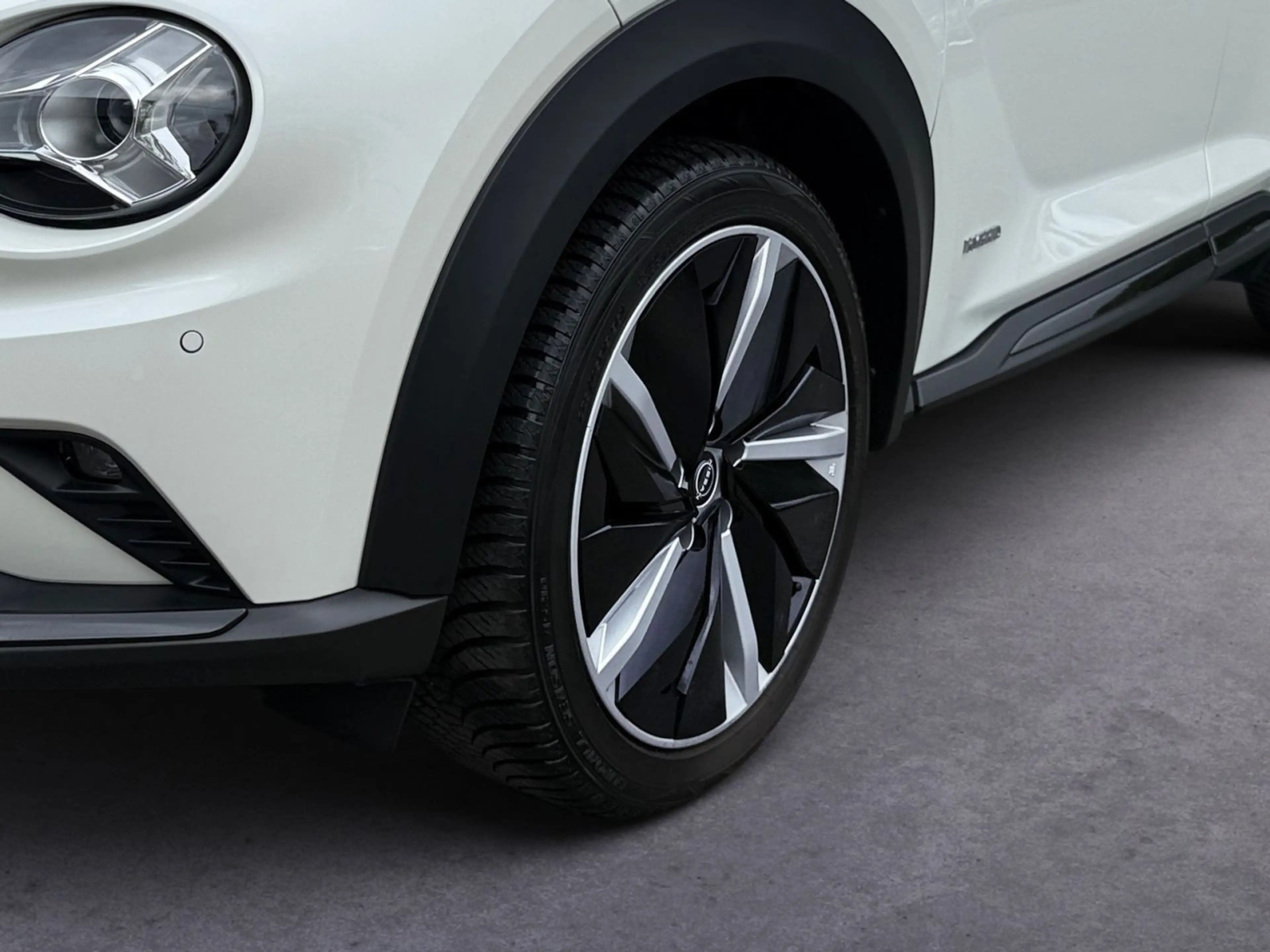 Nissan Juke 1.6 Hybrid N-Design Hybrid, BOSE, AVM, LED — photo 7