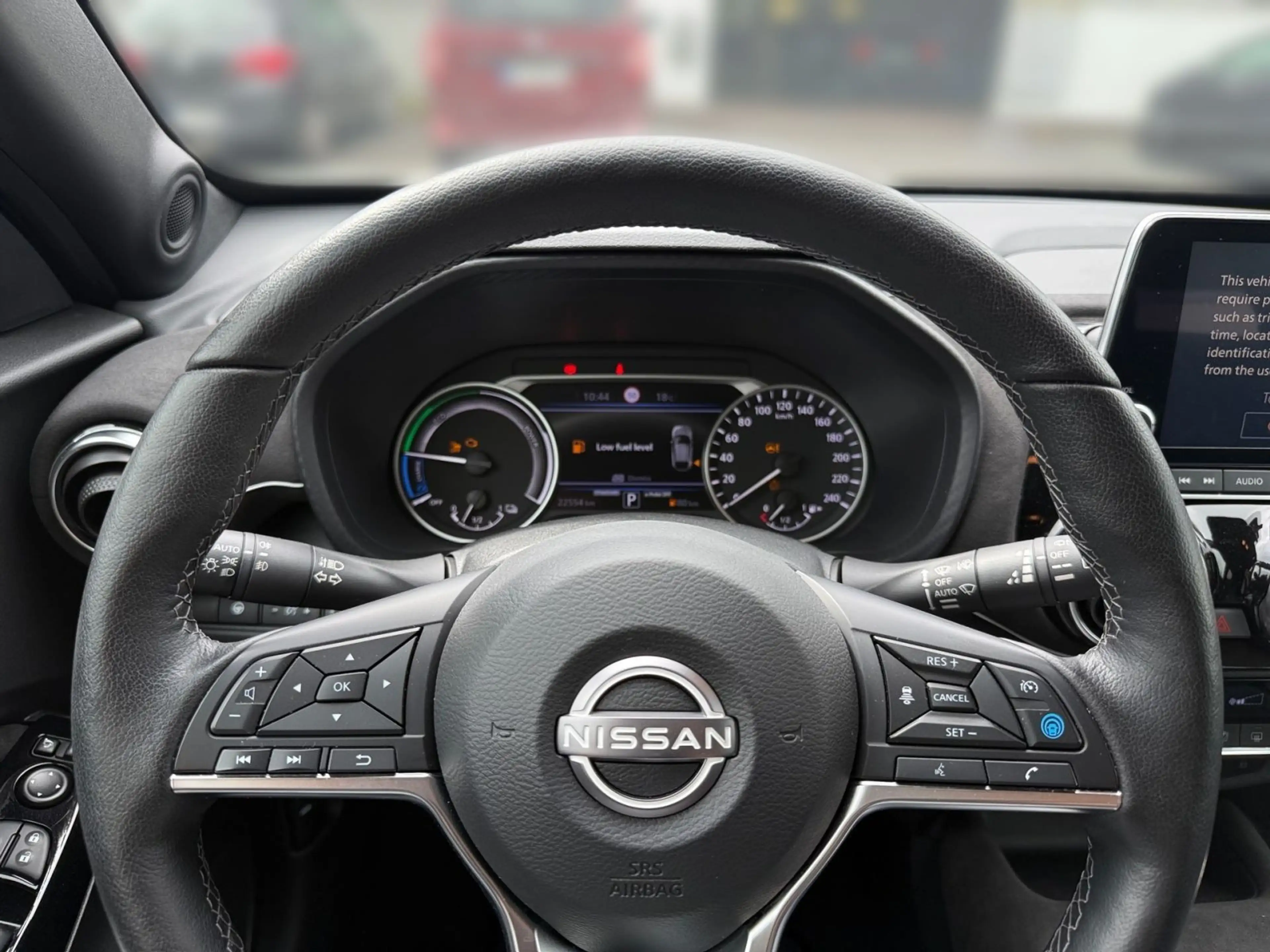 Nissan Juke 1.6 Hybrid N-Design Hybrid, BOSE, AVM, LED — photo 9