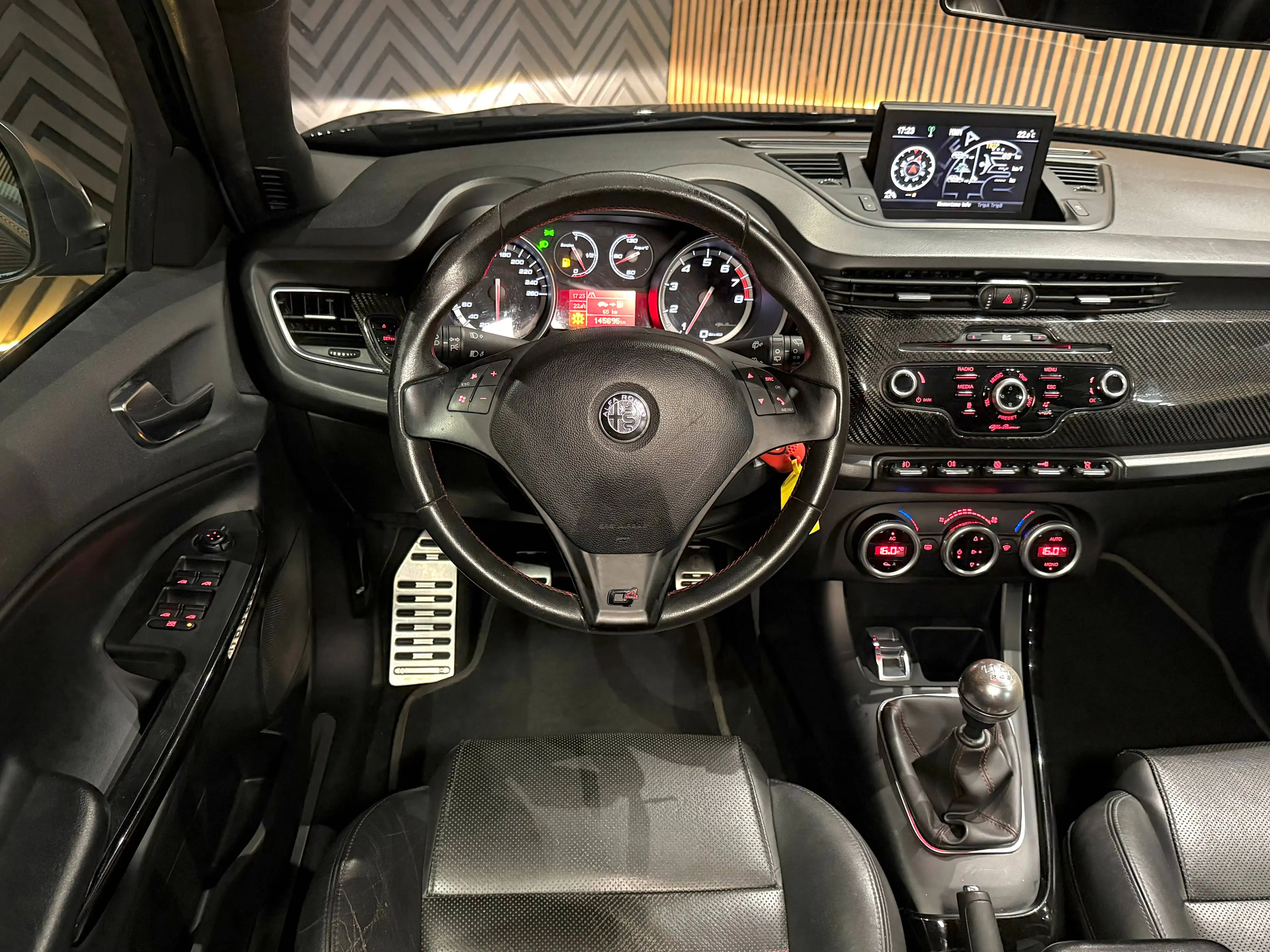 Alfa Romeo Giulietta ✅1.4i Multi Air 12 Maanden GARANTIE Sport Leder — photo 7