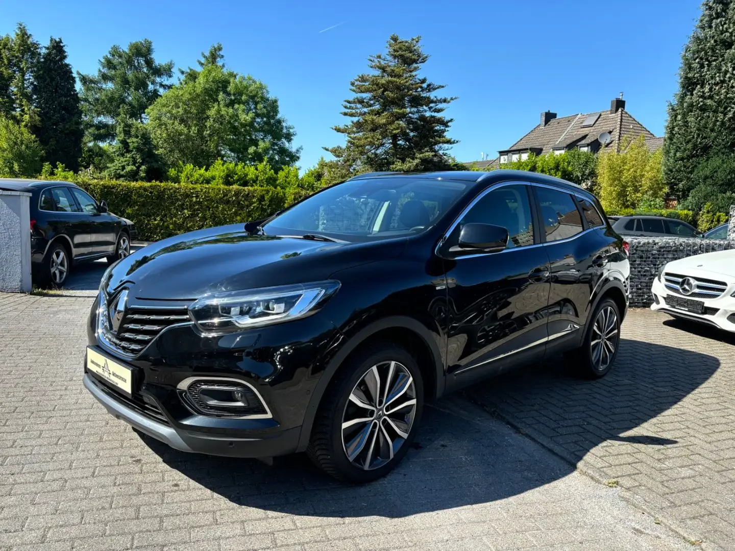 Renault Kadjar Bose Edition 1.Hd Sitzh. Navi LED AHK Negru - 2