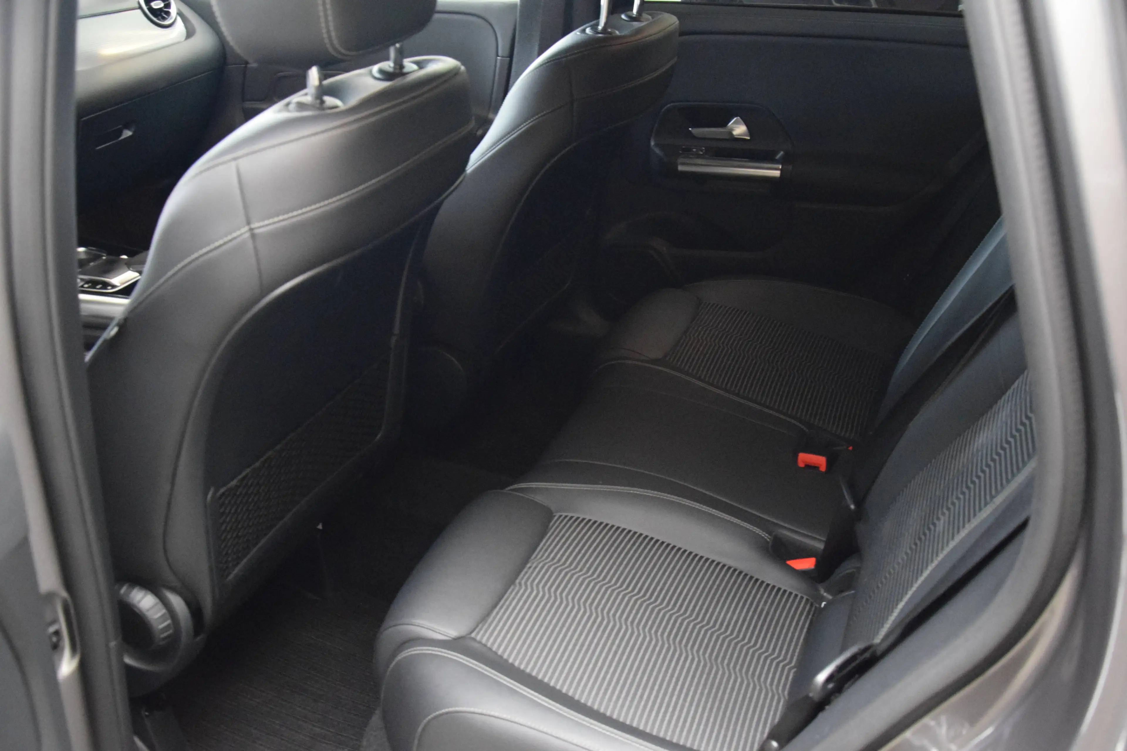 Mercedes-Benz B 200 d Business Solution 06/2020 — photo 9