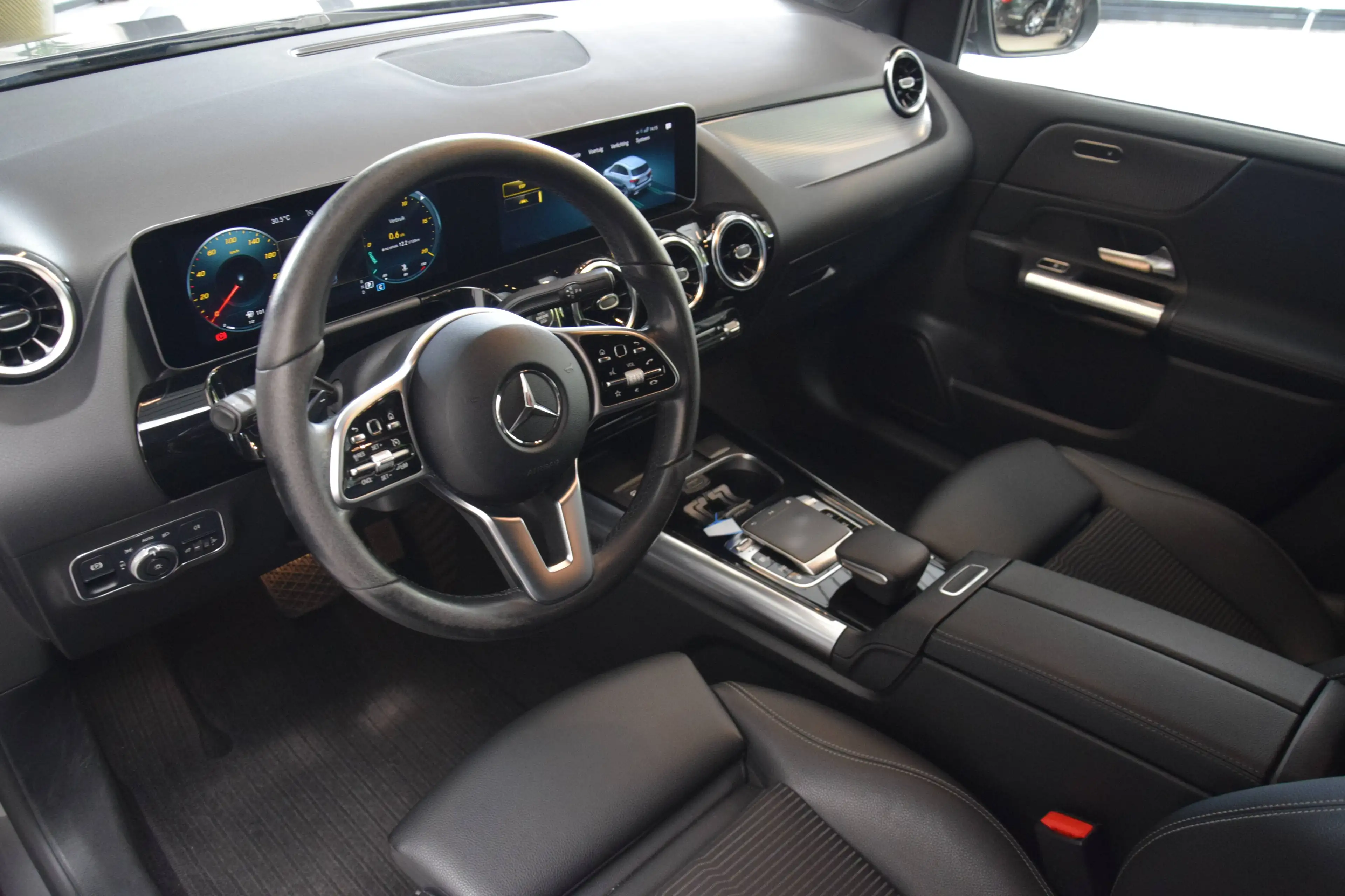 Mercedes-Benz B 200 d Business Solution 06/2020 — photo 2